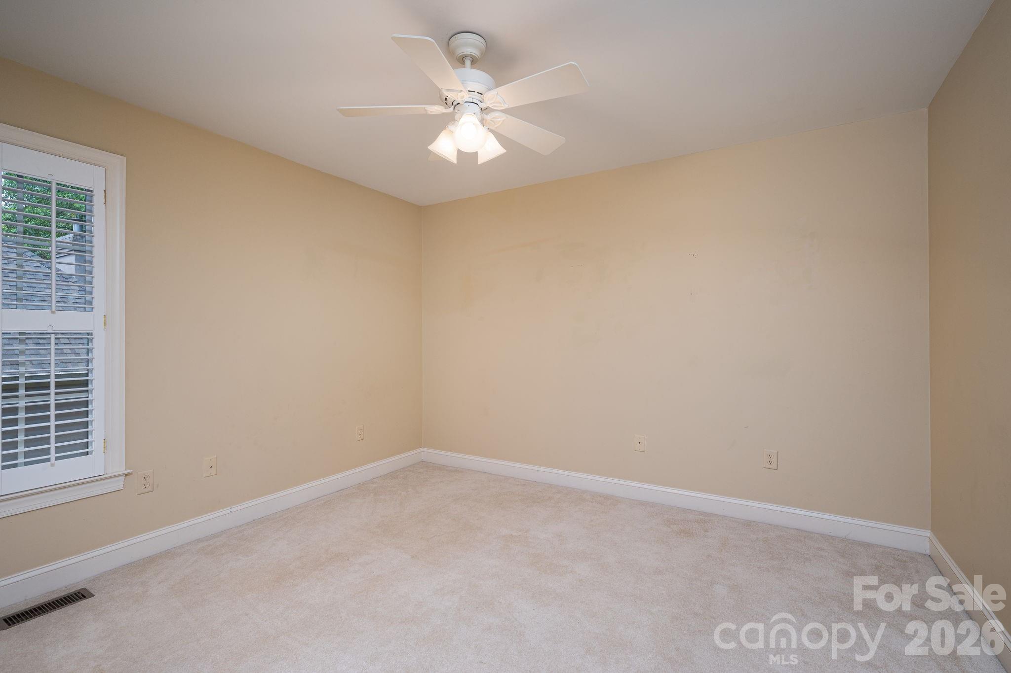 116 28th Avenue NW — Hickory