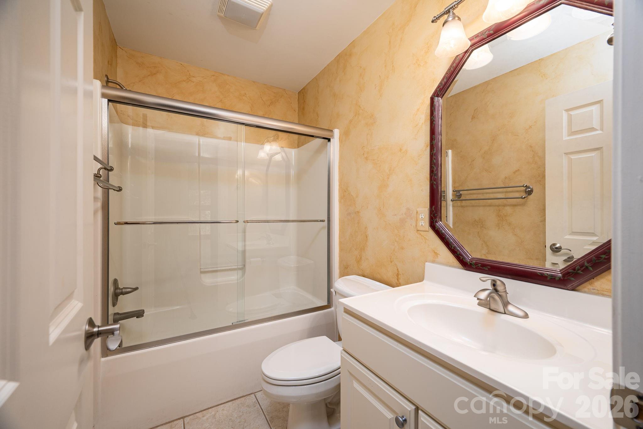 116 28th Avenue NW — Hickory