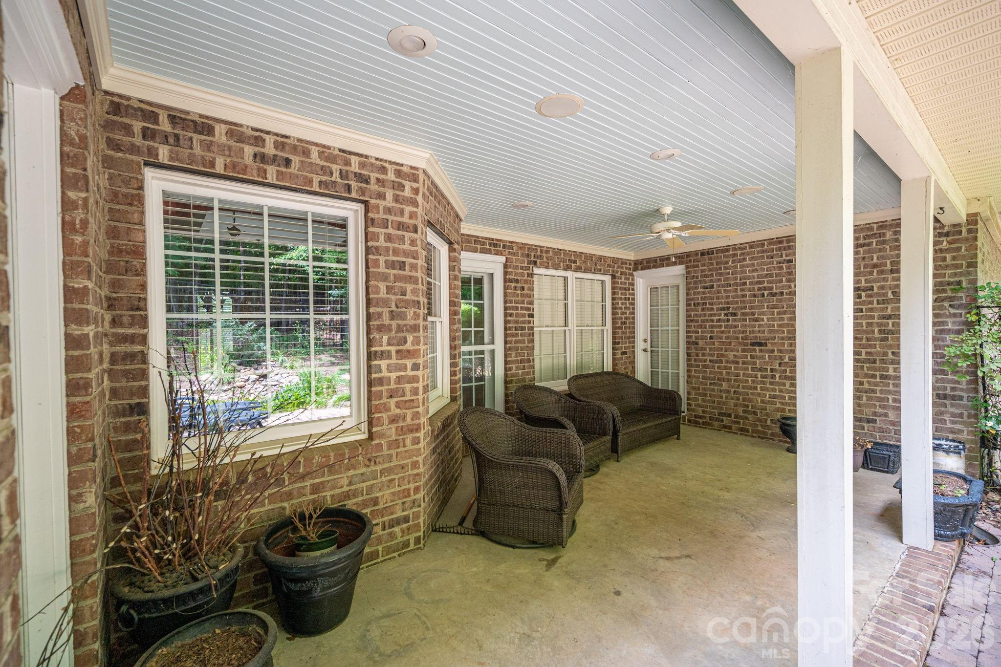 116 28th Avenue NW — Hickory