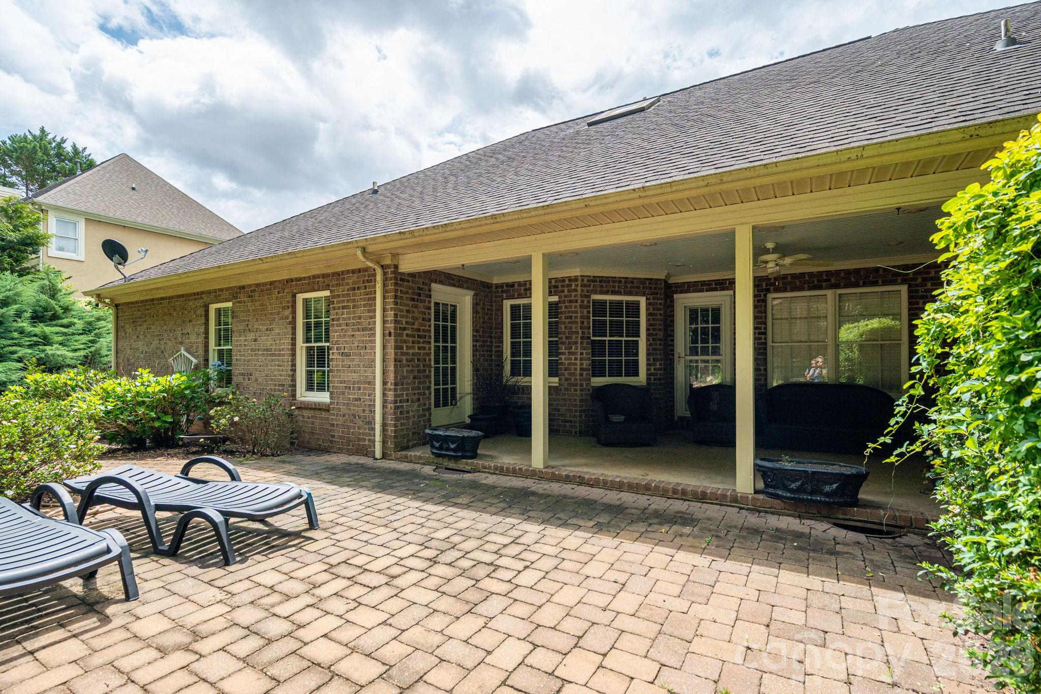 116 28th Avenue NW — Hickory