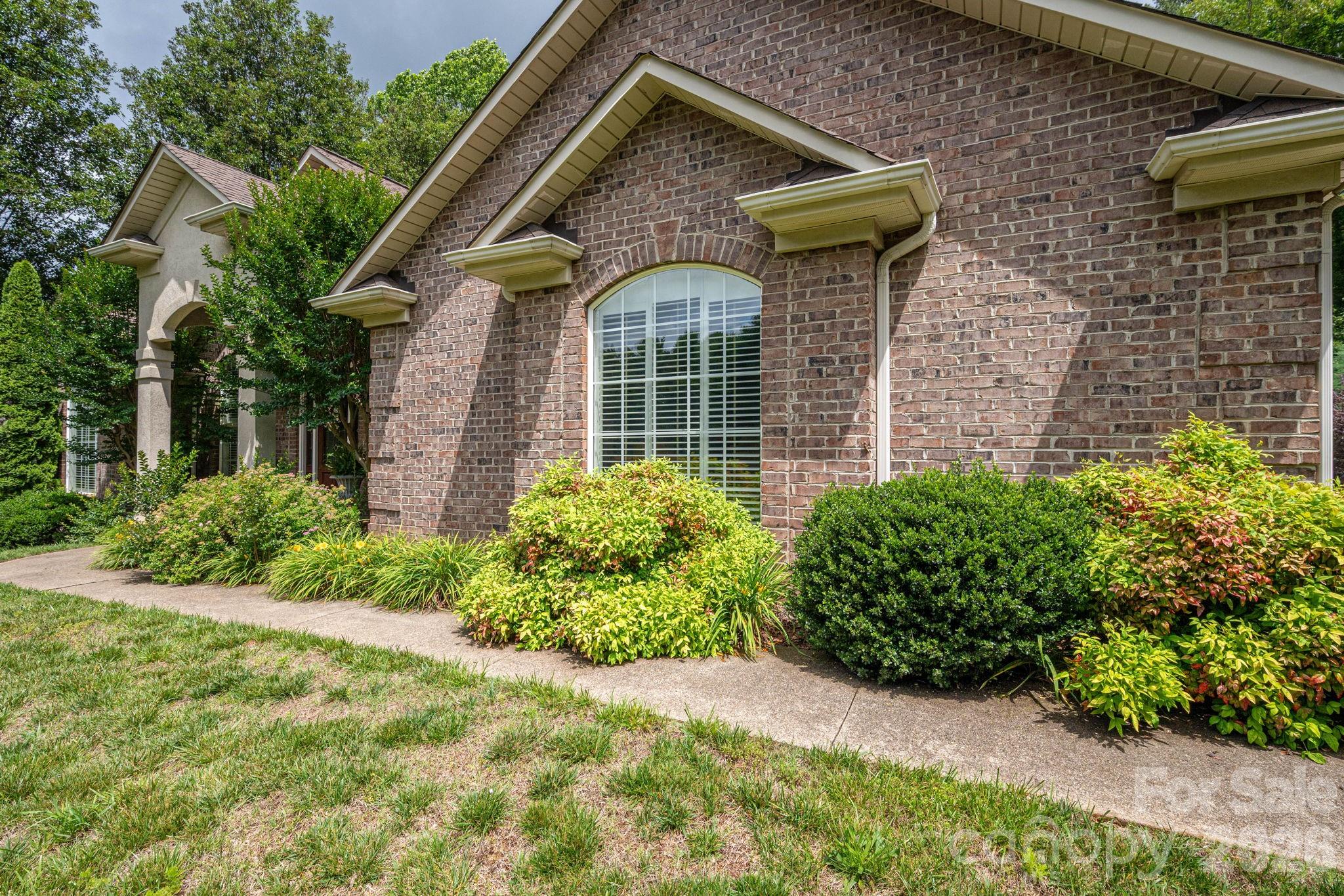 116 28th Avenue NW — Hickory