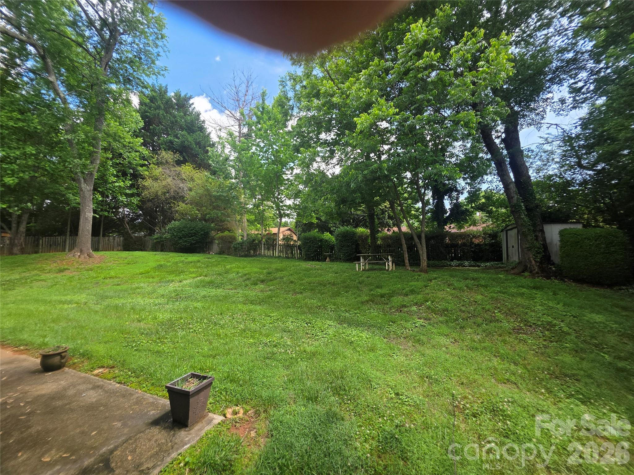 4028 Elizabeth Street — Hickory