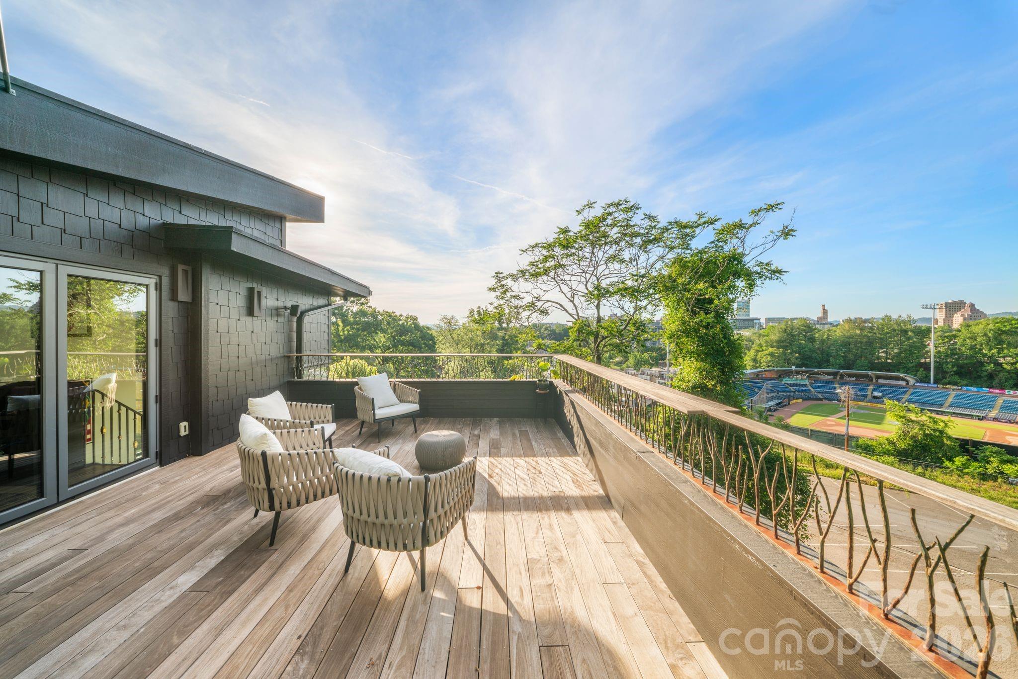 53 Buchanan Place — Asheville