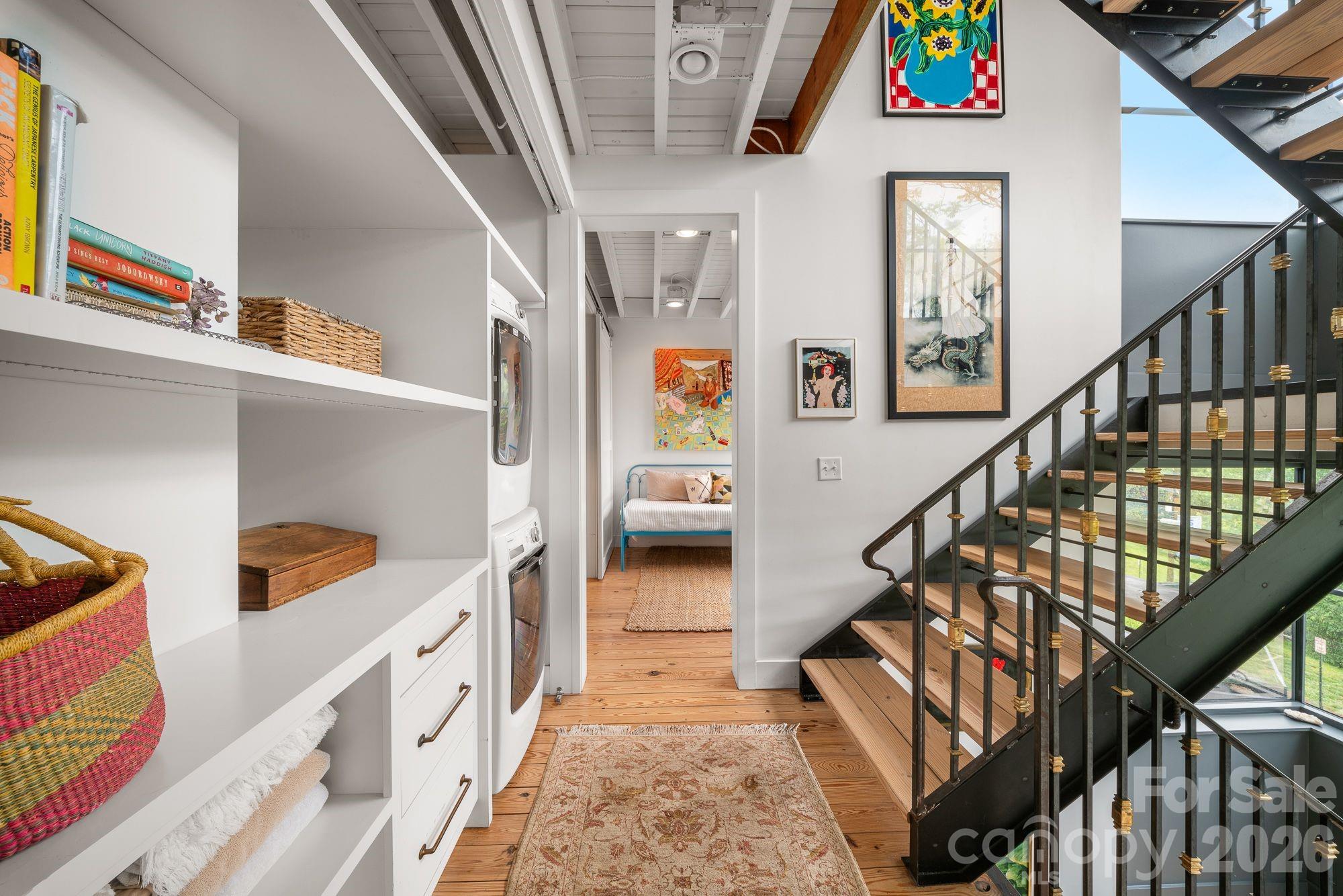 53 Buchanan Place — Asheville