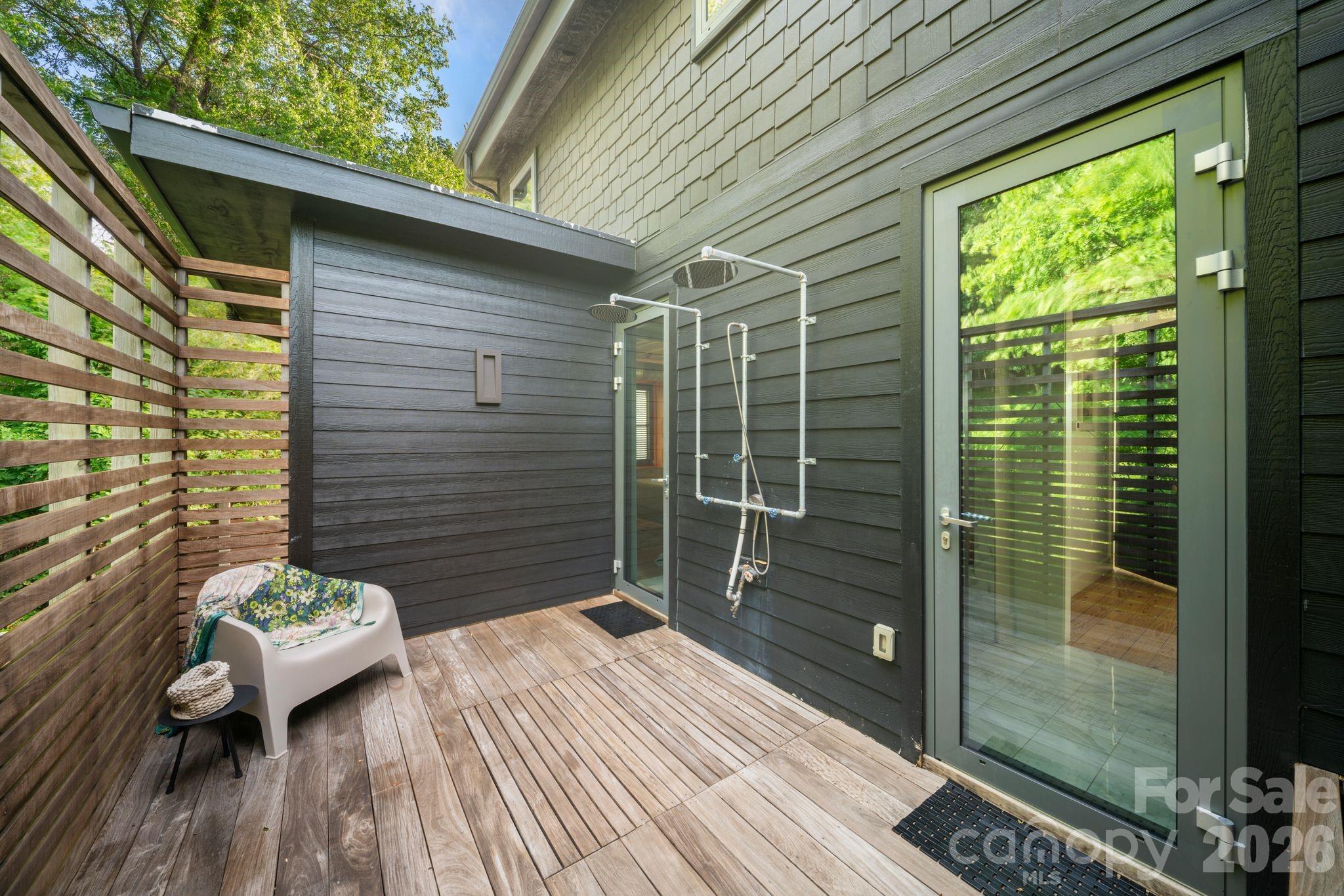 53 Buchanan Place — Asheville