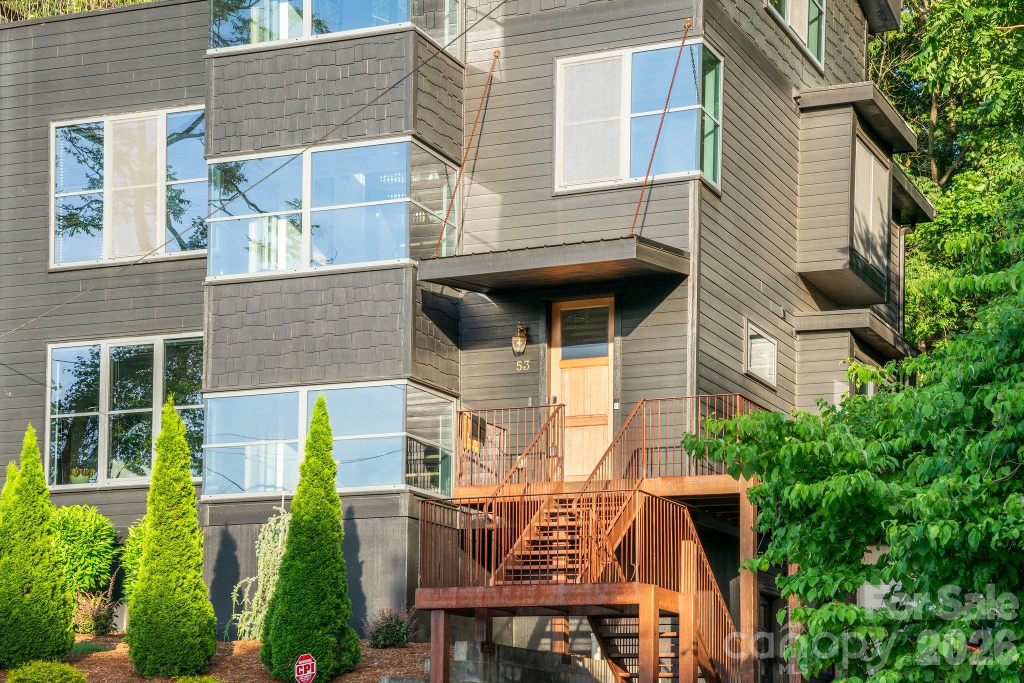53 Buchanan Place — Asheville
