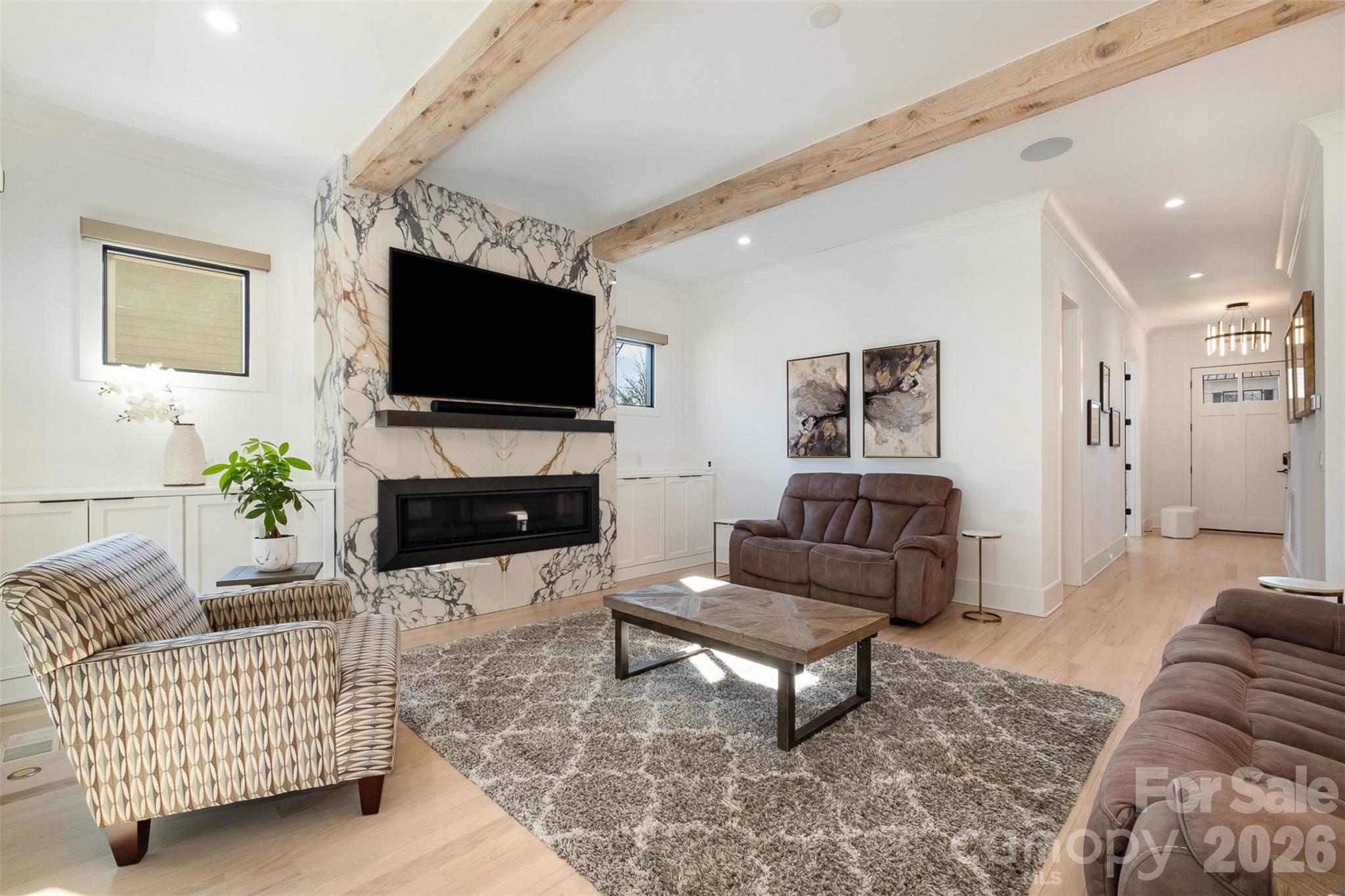 439 Melbourne Court — Charlotte