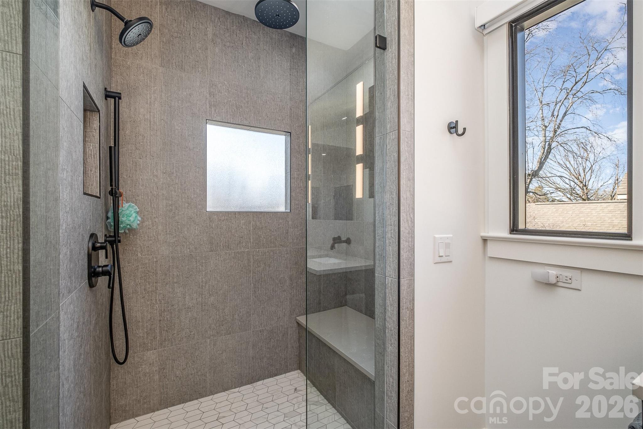439 Melbourne Court — Charlotte