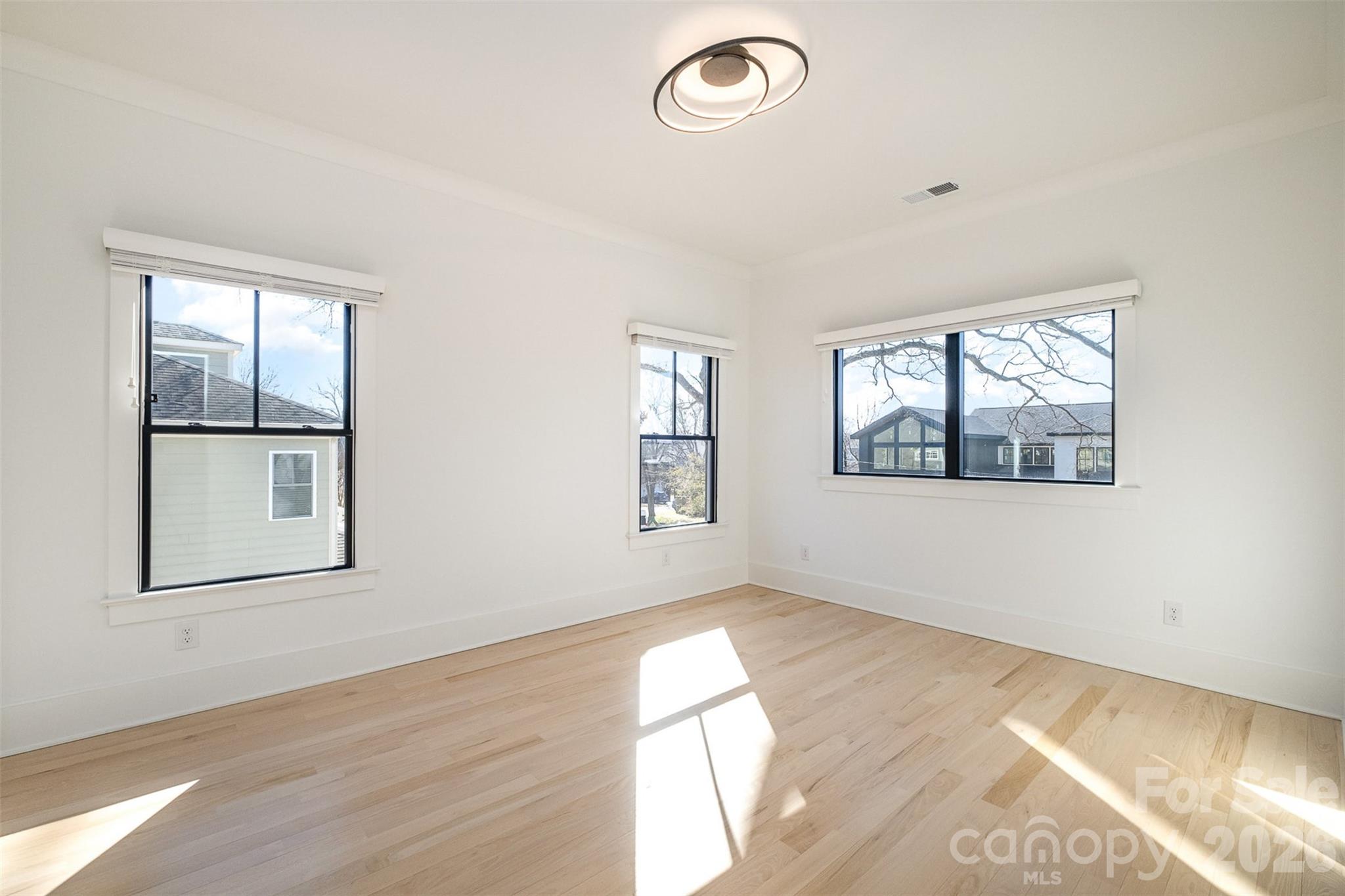 439 Melbourne Court — Charlotte