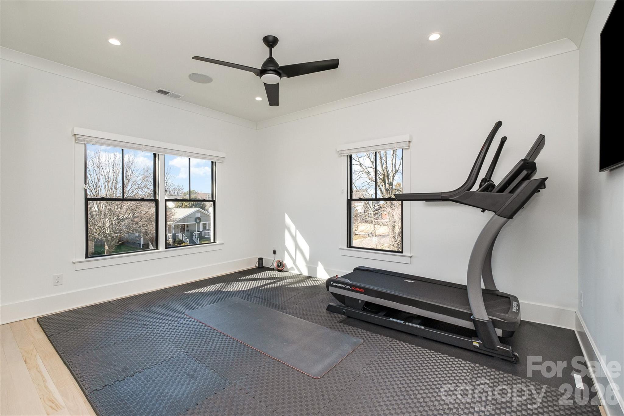 439 Melbourne Court — Charlotte