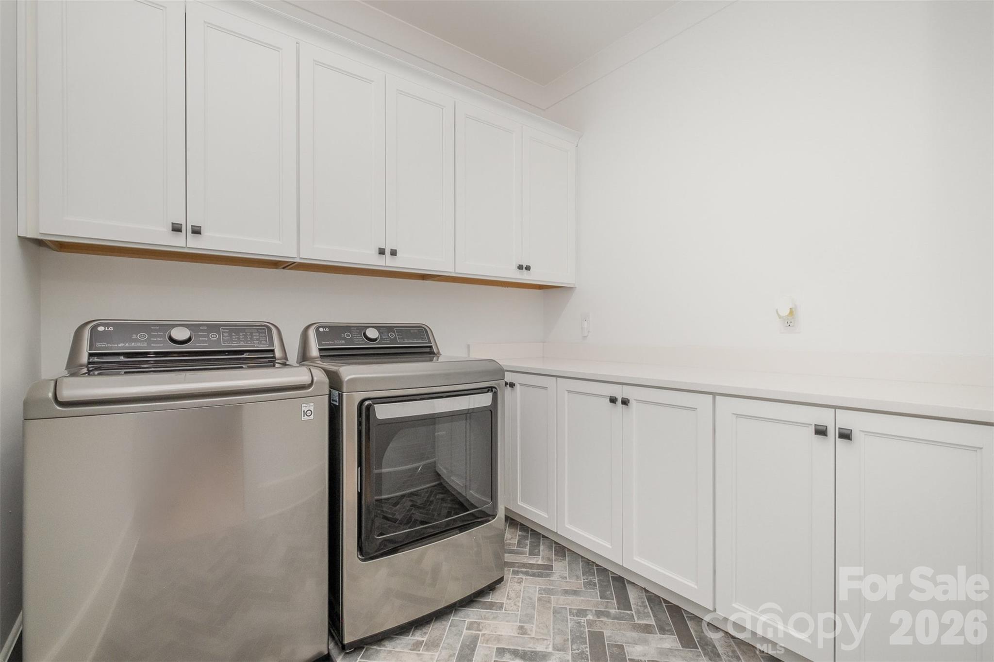 439 Melbourne Court — Charlotte