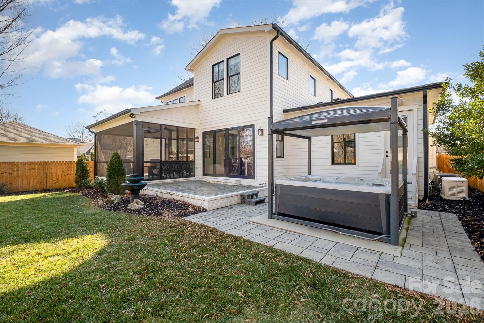 439 Melbourne Court — Charlotte