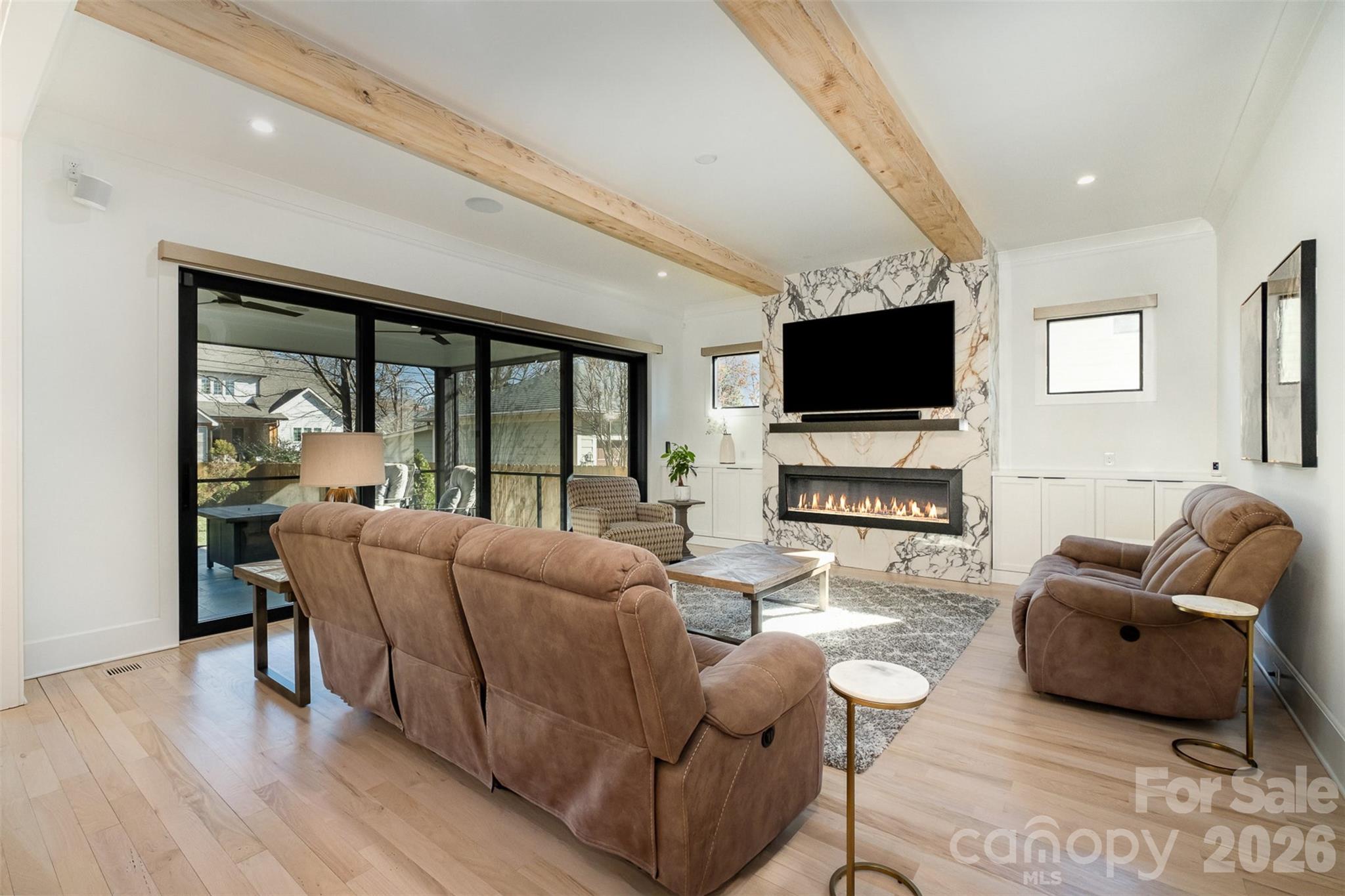 439 Melbourne Court — Charlotte