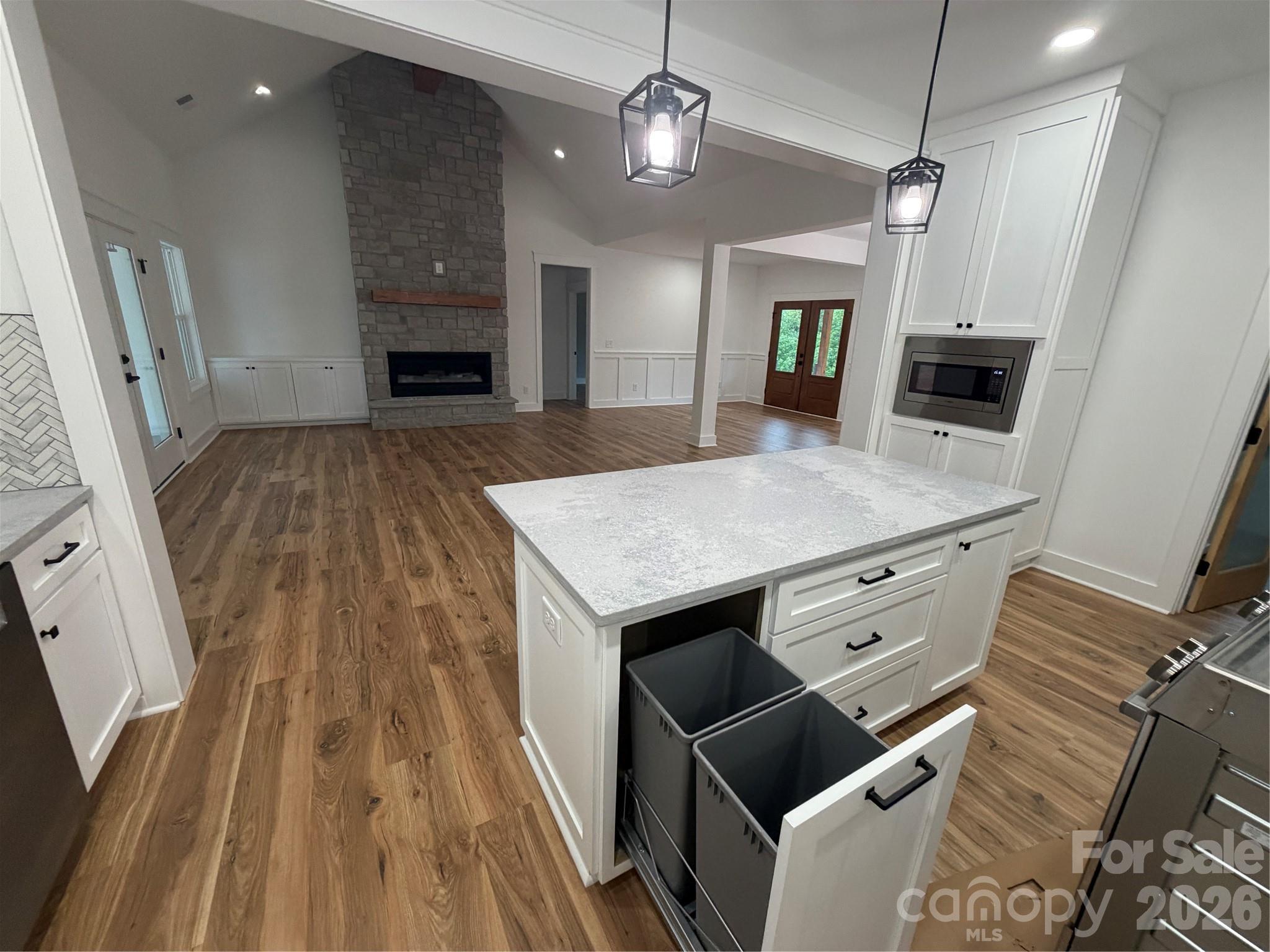 1265 Misty Lane — Hickory