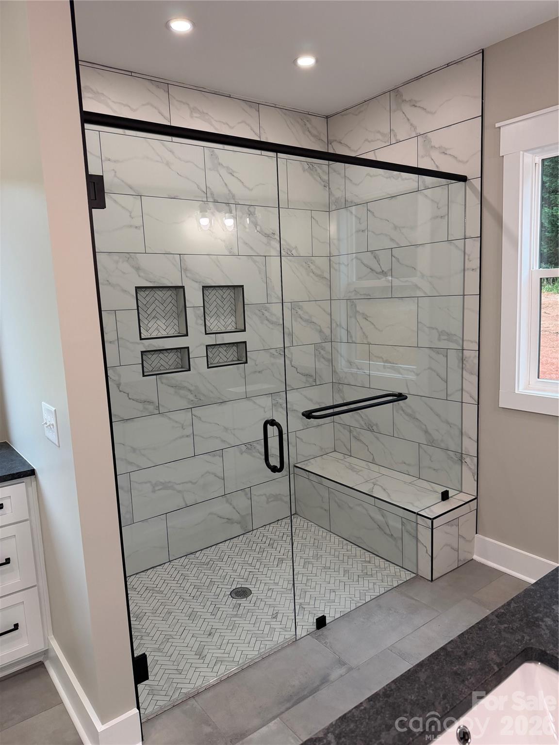 1265 Misty Lane — Hickory