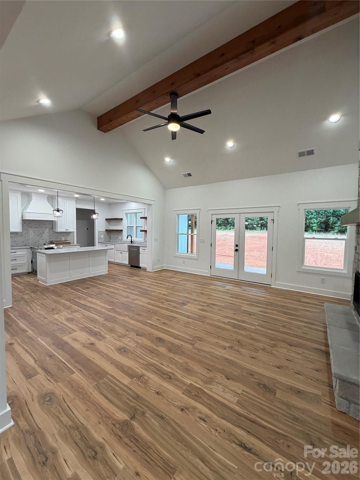 1265 Misty Lane — Hickory