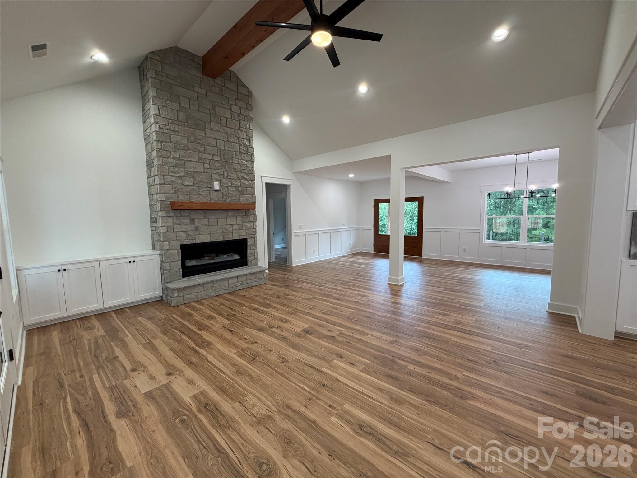 1265 Misty Lane — Hickory