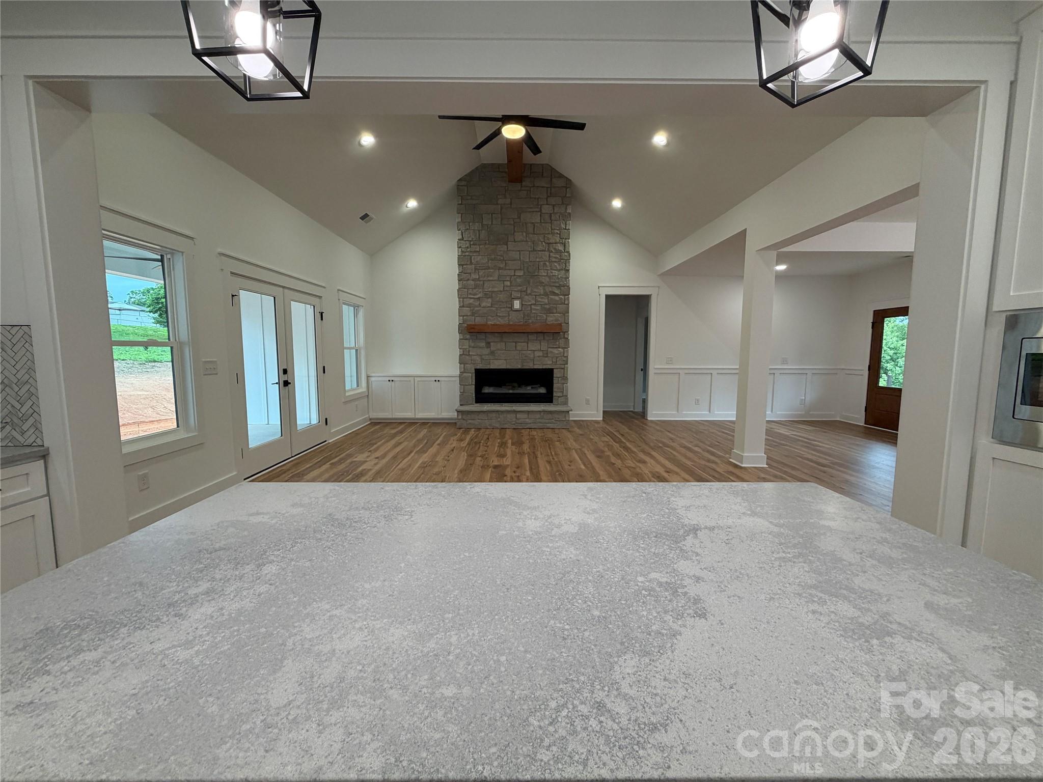 1265 Misty Lane — Hickory