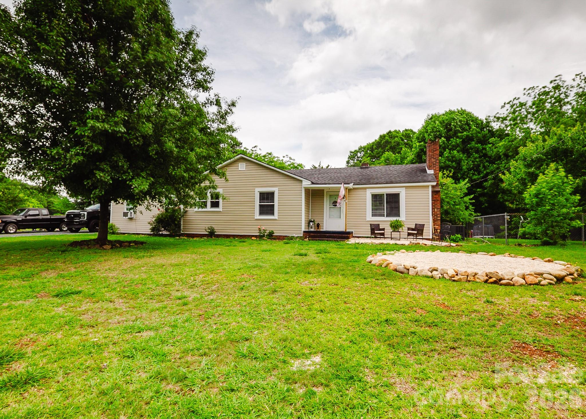 12536 Winfield Road — Norwood