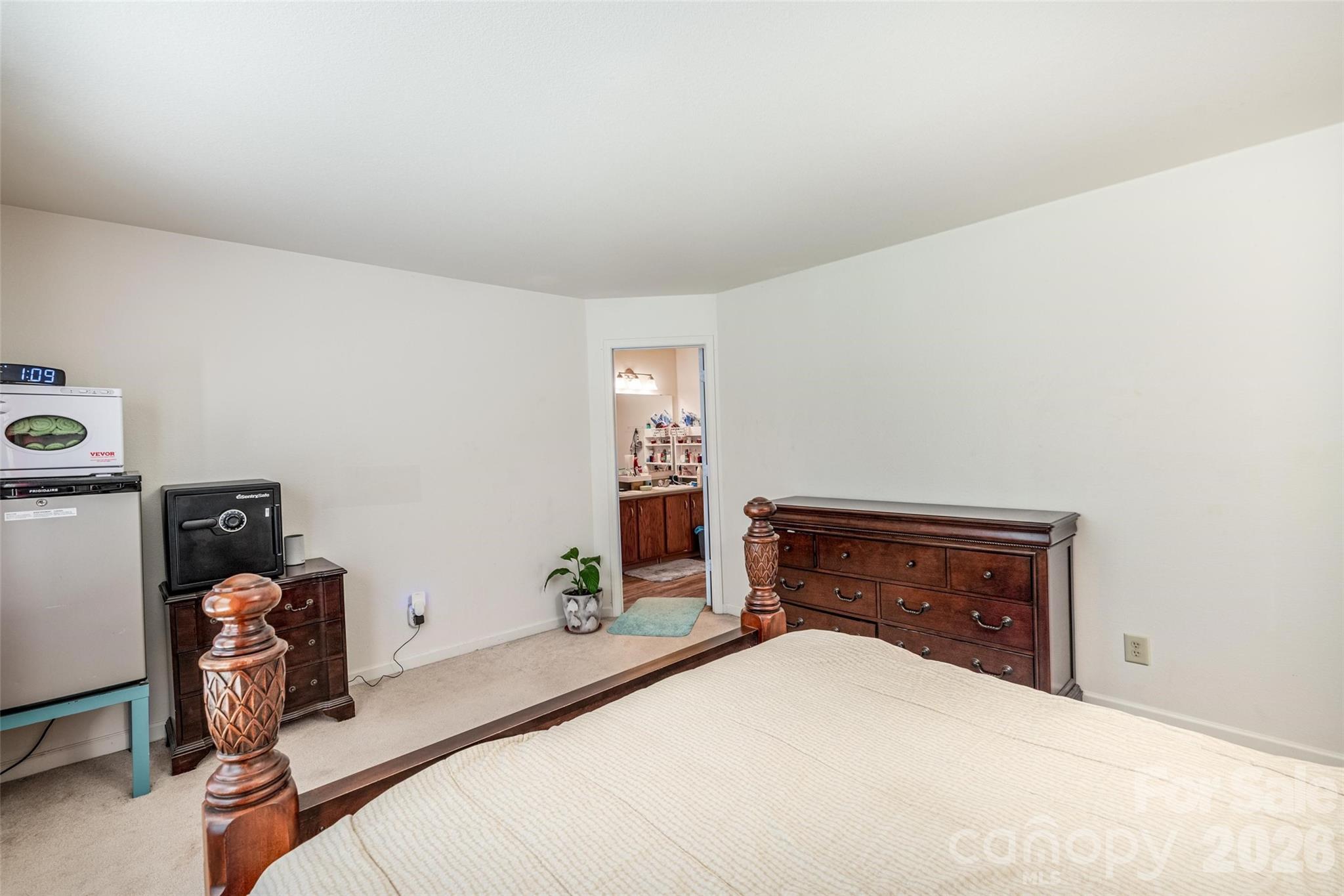 7343 Fox Point Drive — Charlotte
