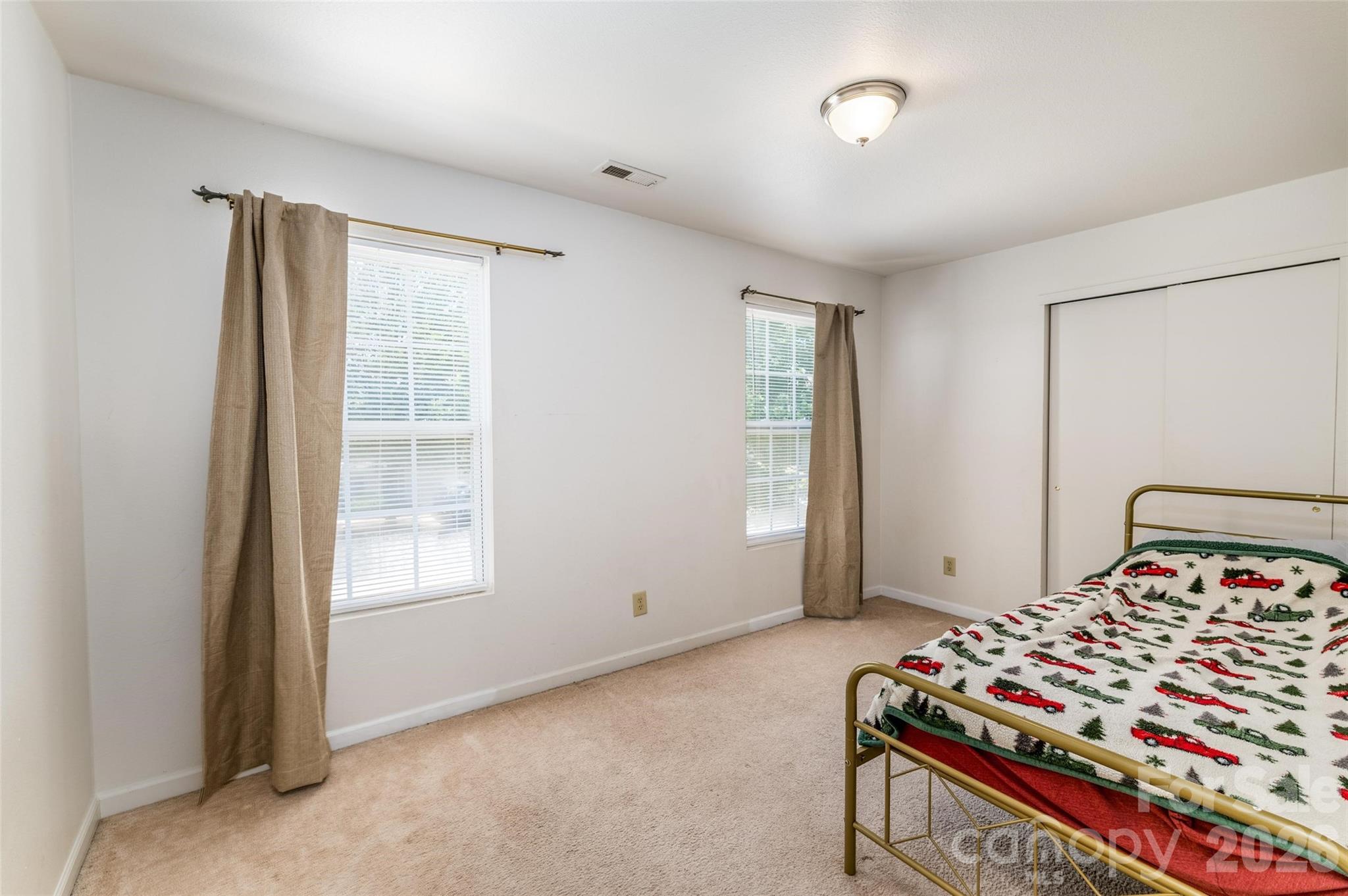7343 Fox Point Drive — Charlotte