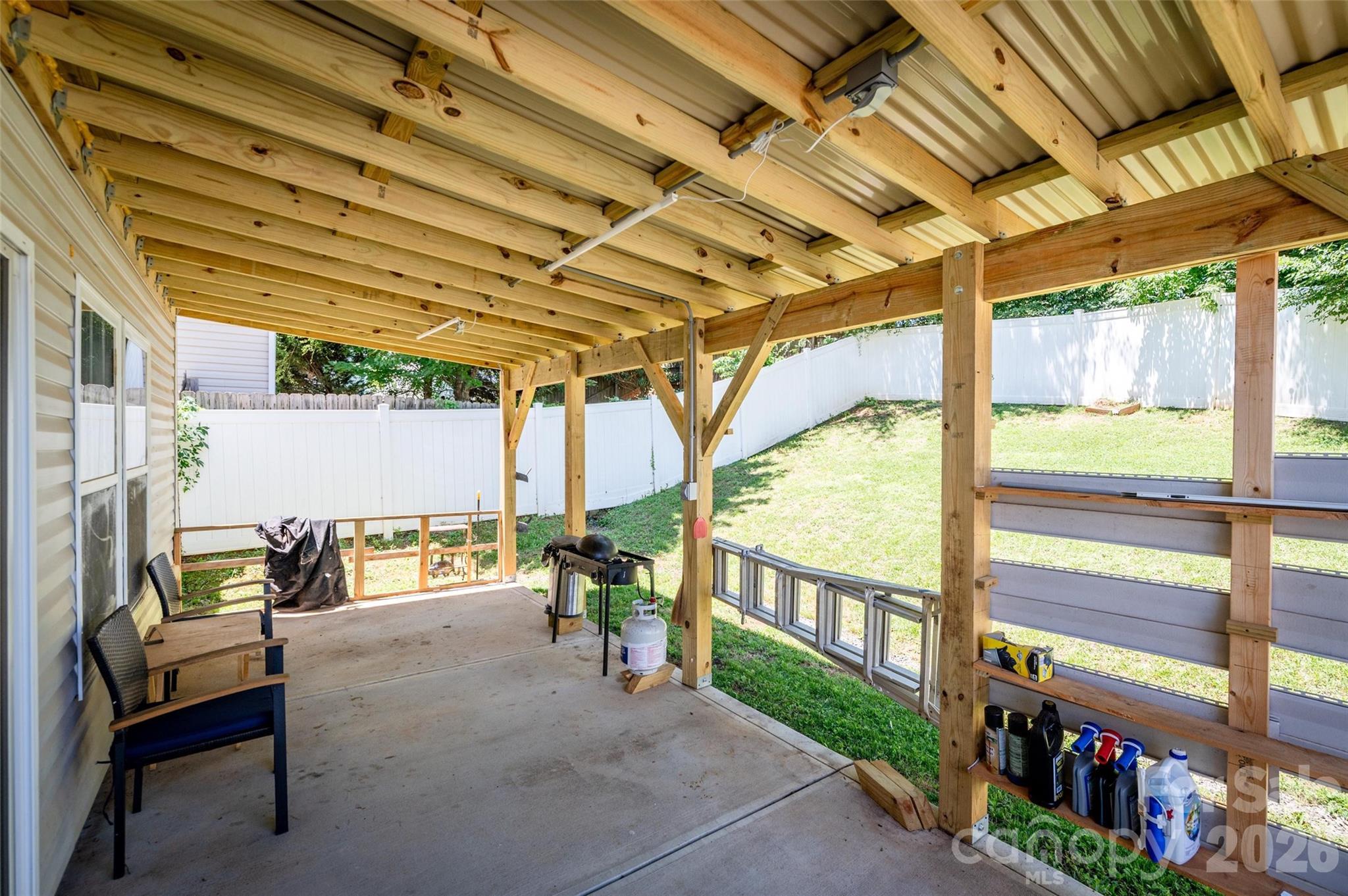7343 Fox Point Drive — Charlotte