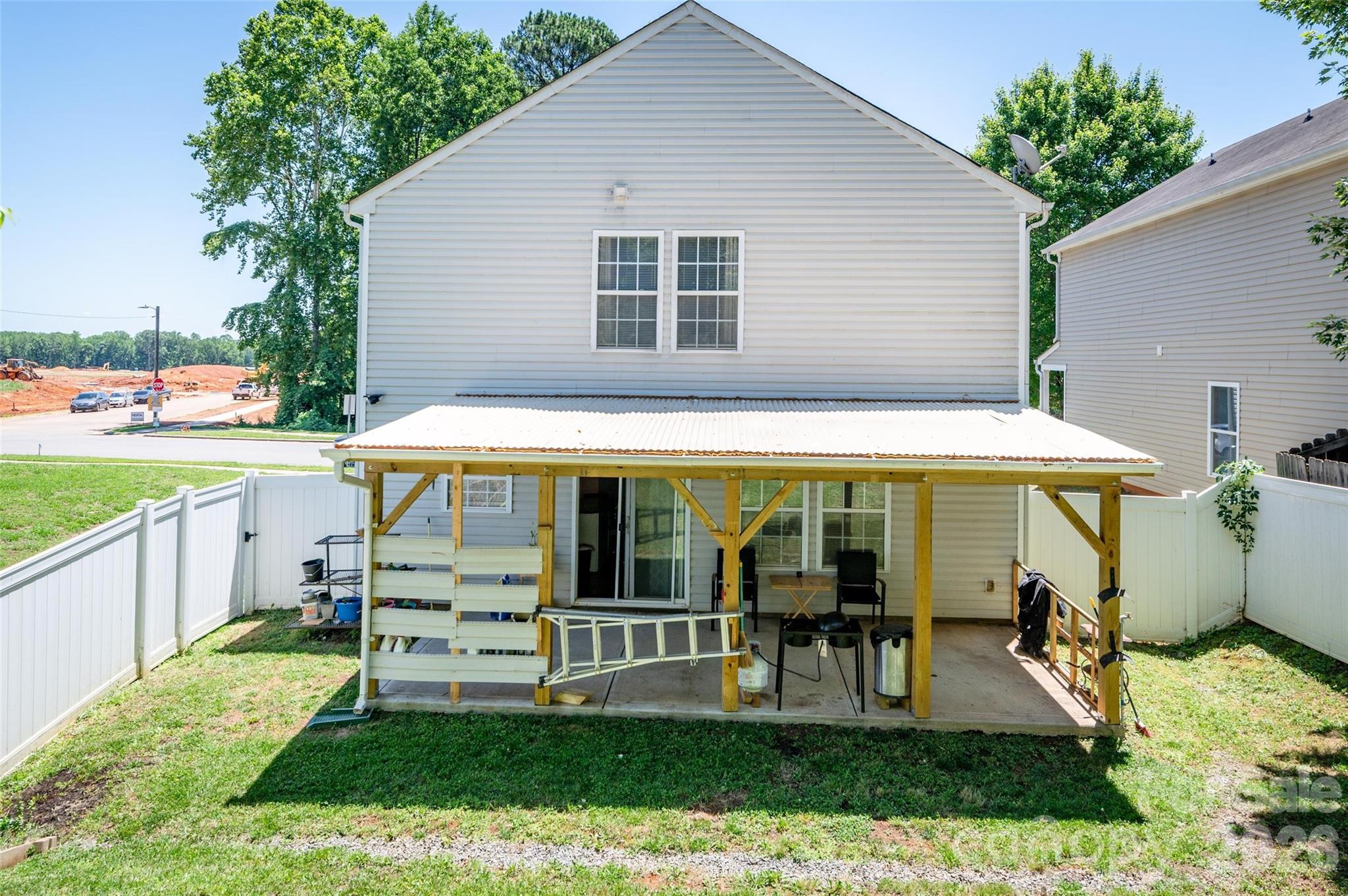 7343 Fox Point Drive — Charlotte
