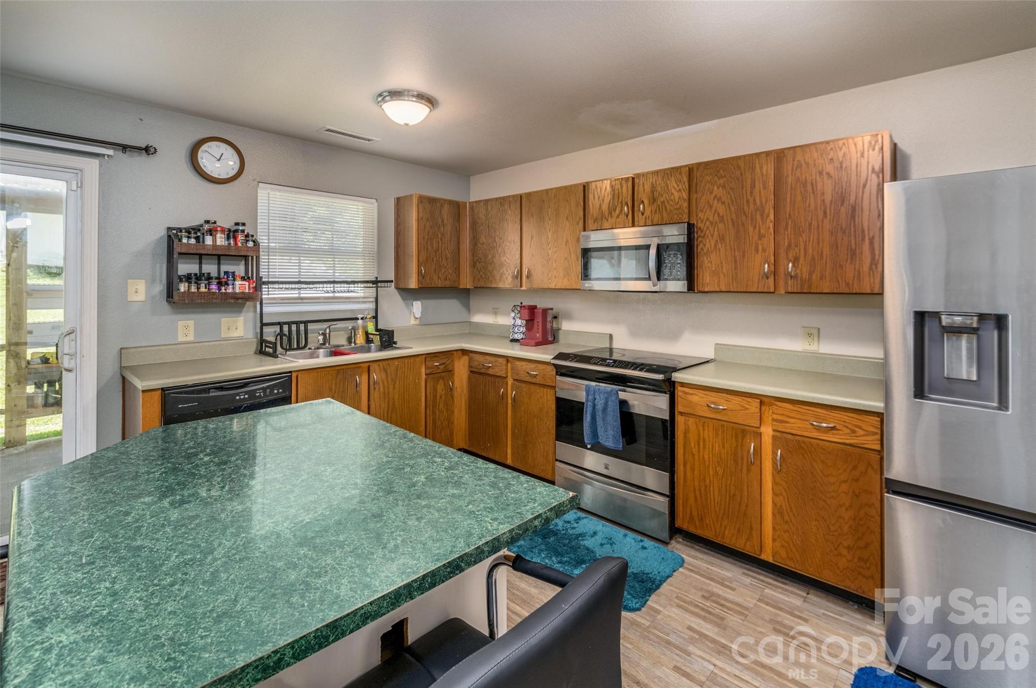 7343 Fox Point Drive — Charlotte