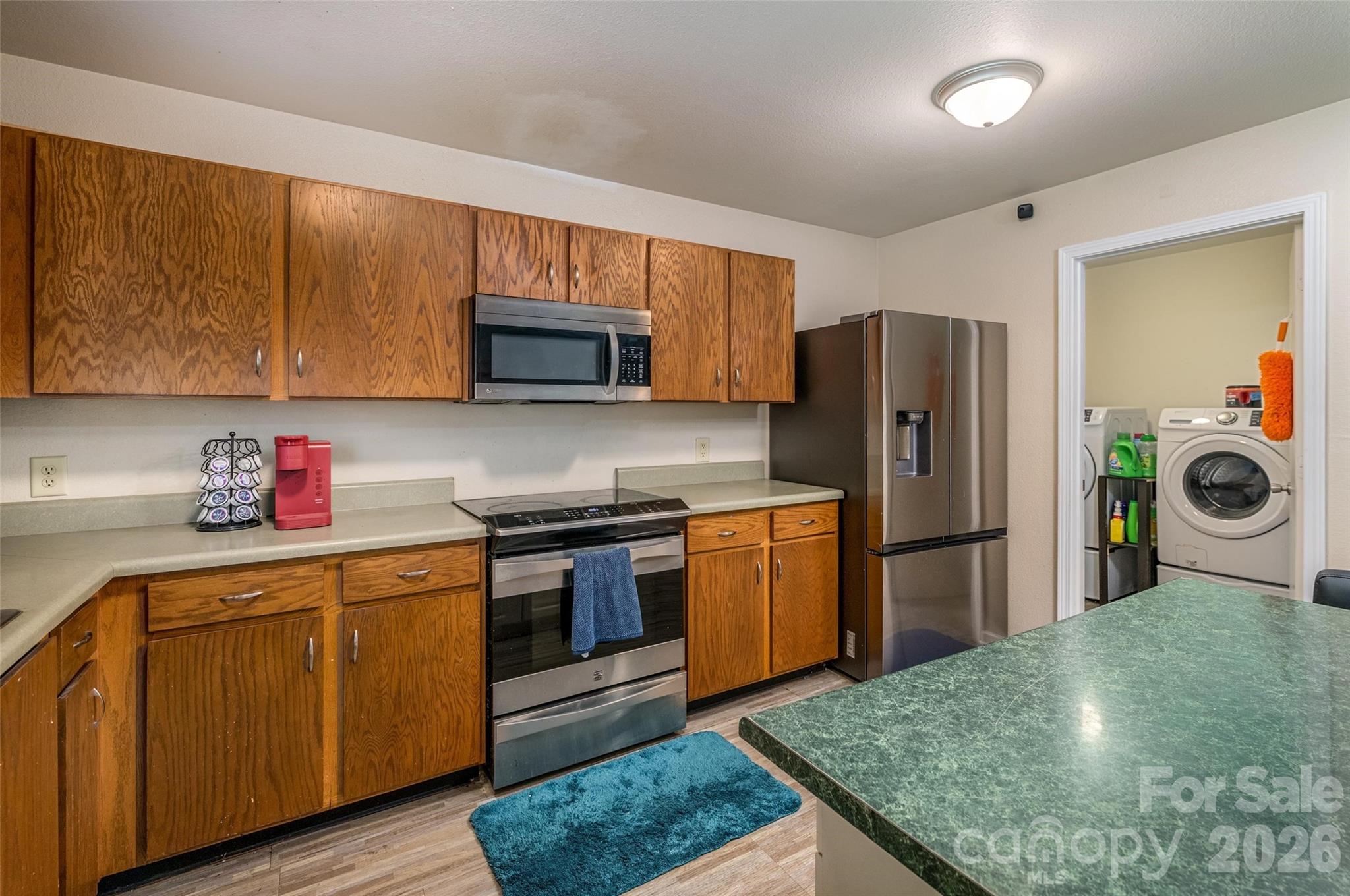 7343 Fox Point Drive — Charlotte