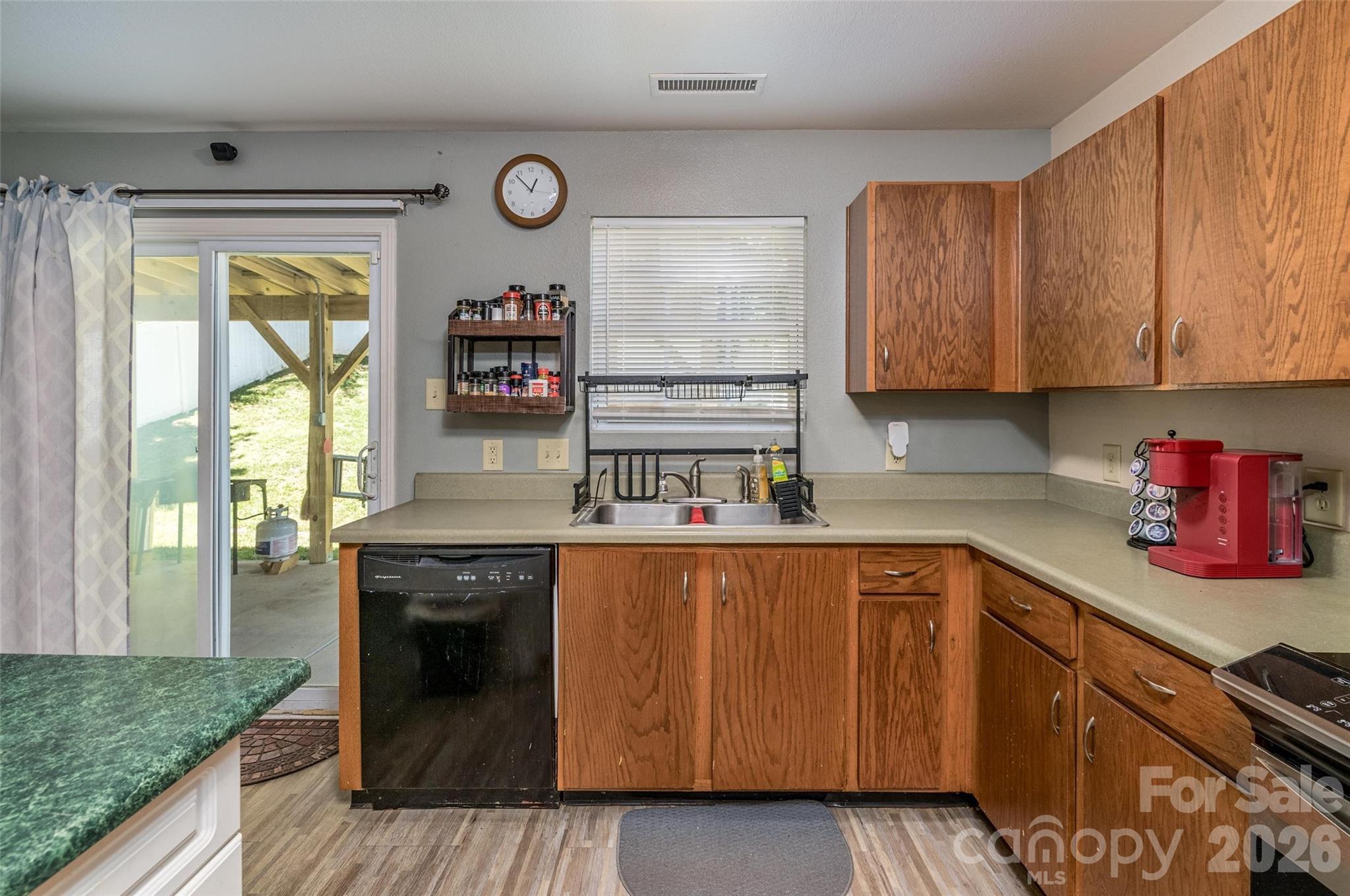 7343 Fox Point Drive — Charlotte