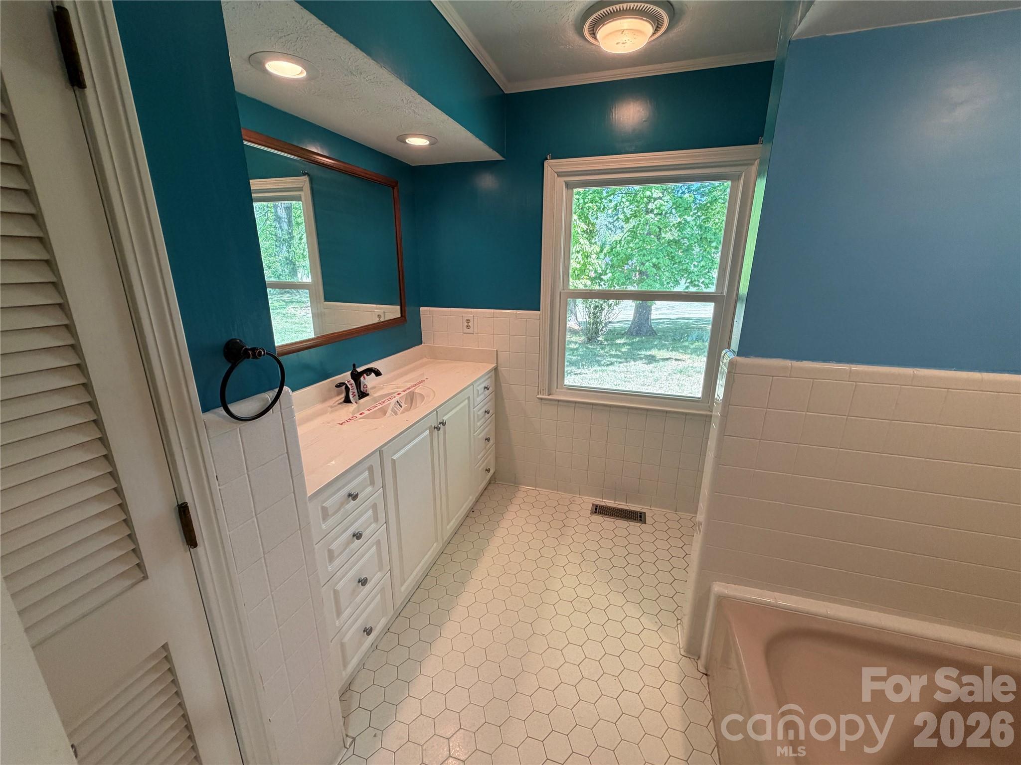 2136 Cedar Rock Estates Drive — Lenoir
