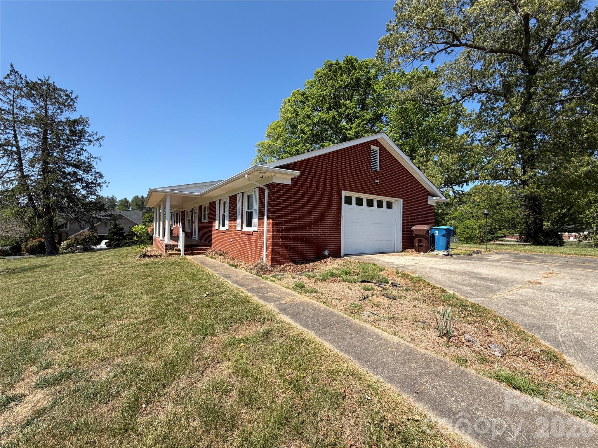 2136 Cedar Rock Estates Drive — Lenoir