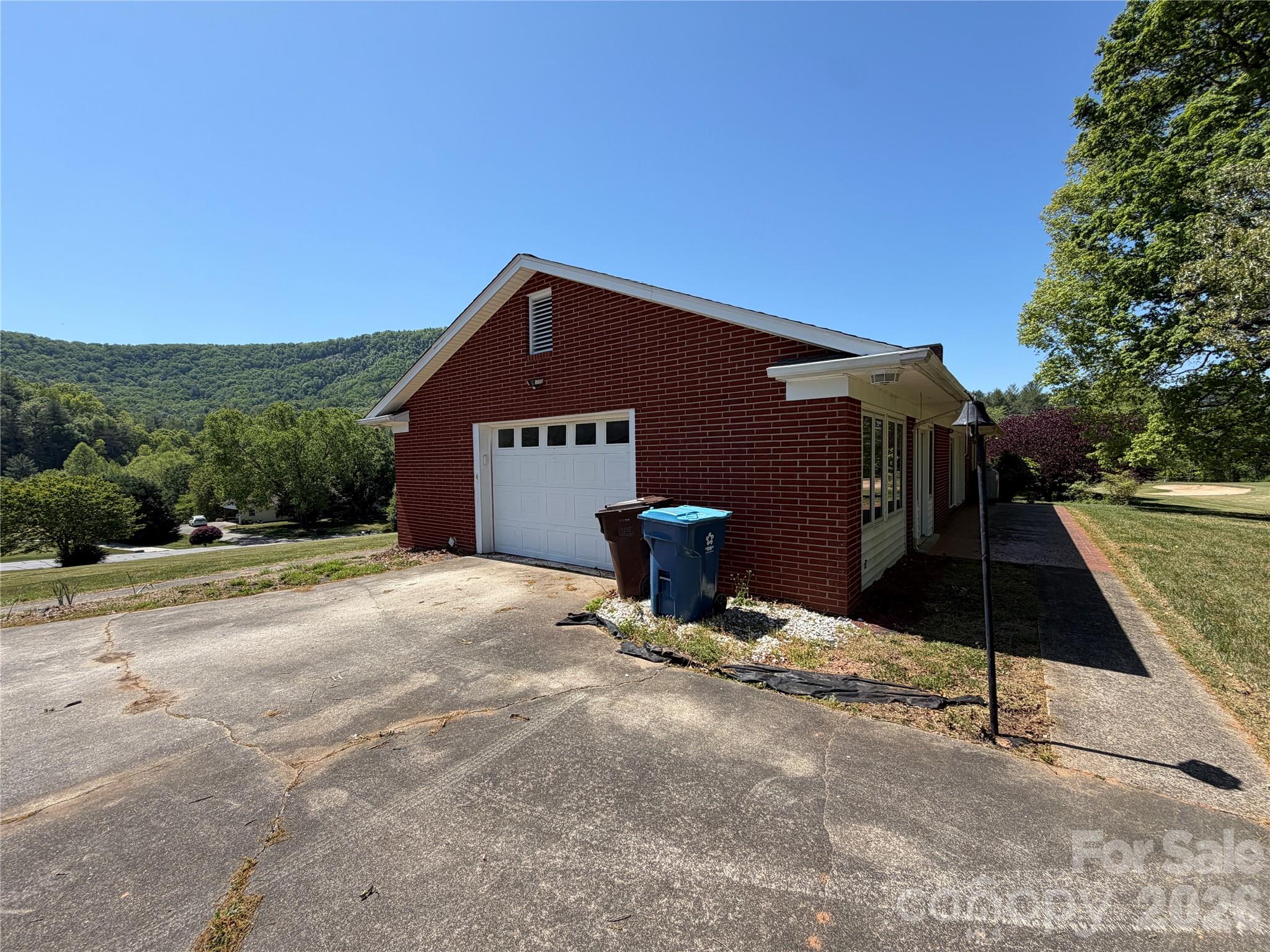 2136 Cedar Rock Estates Drive — Lenoir