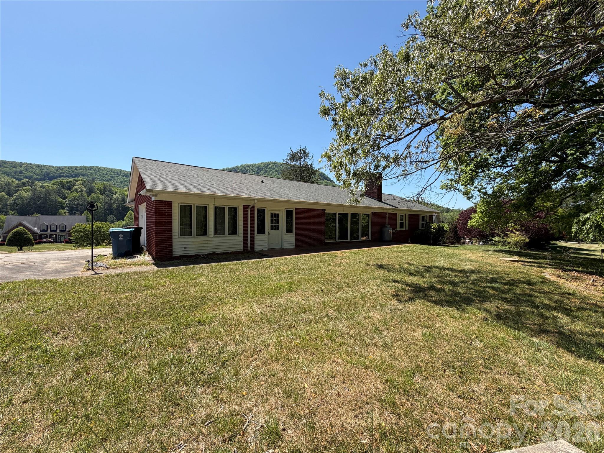 2136 Cedar Rock Estates Drive — Lenoir