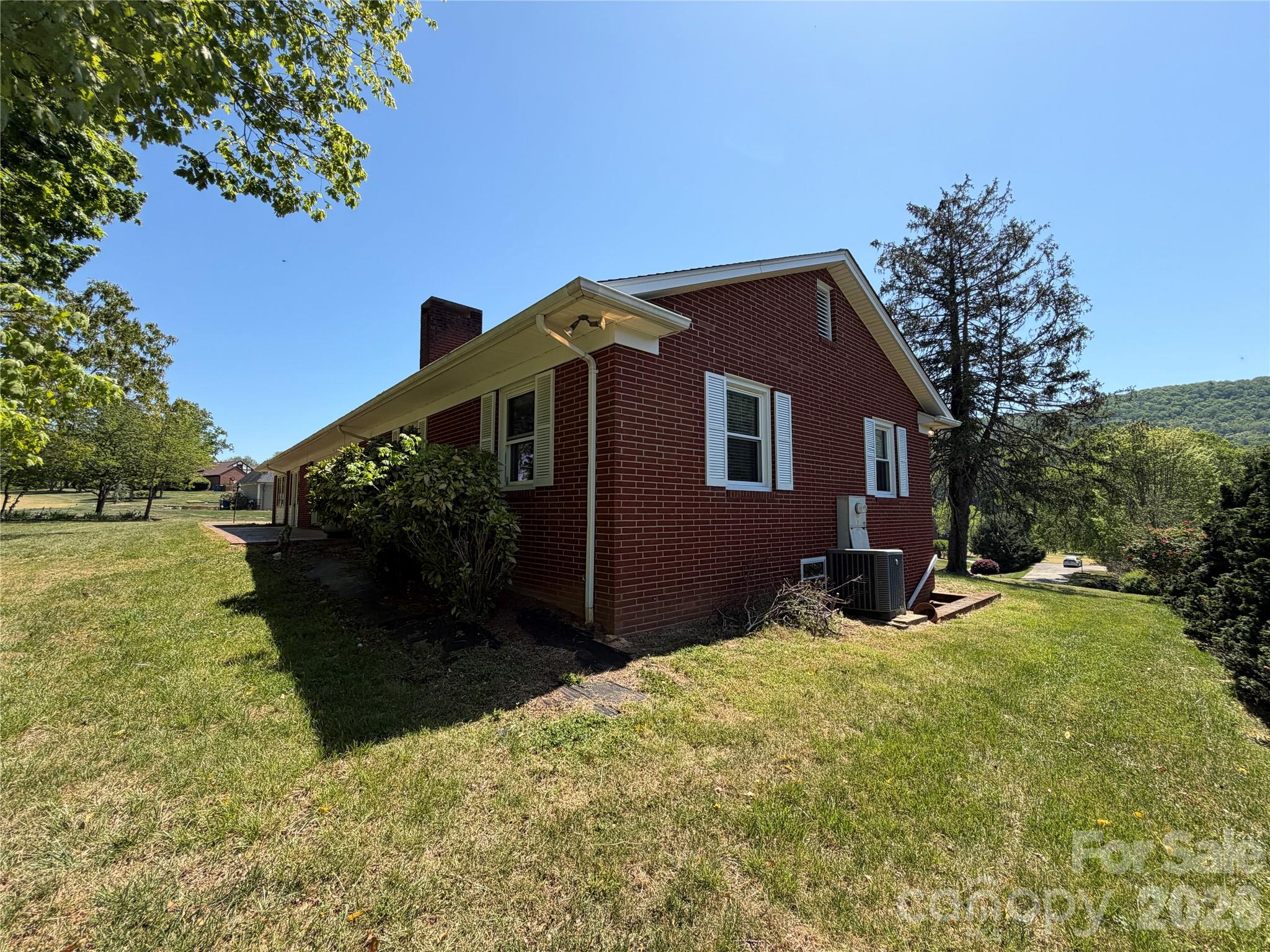 2136 Cedar Rock Estates Drive — Lenoir