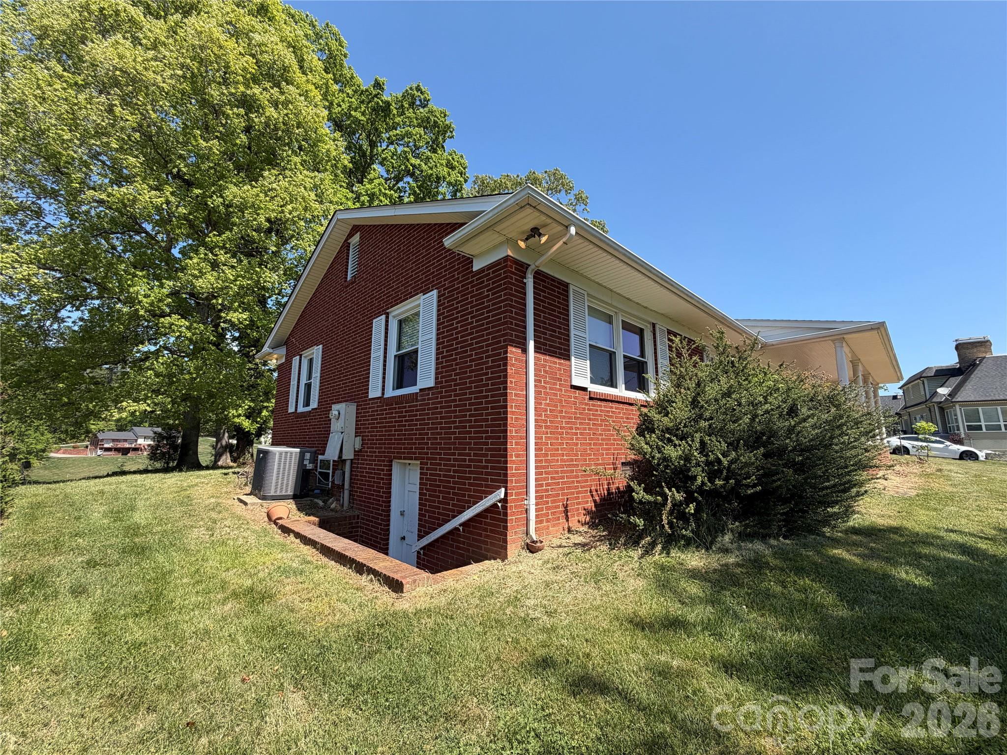 2136 Cedar Rock Estates Drive — Lenoir