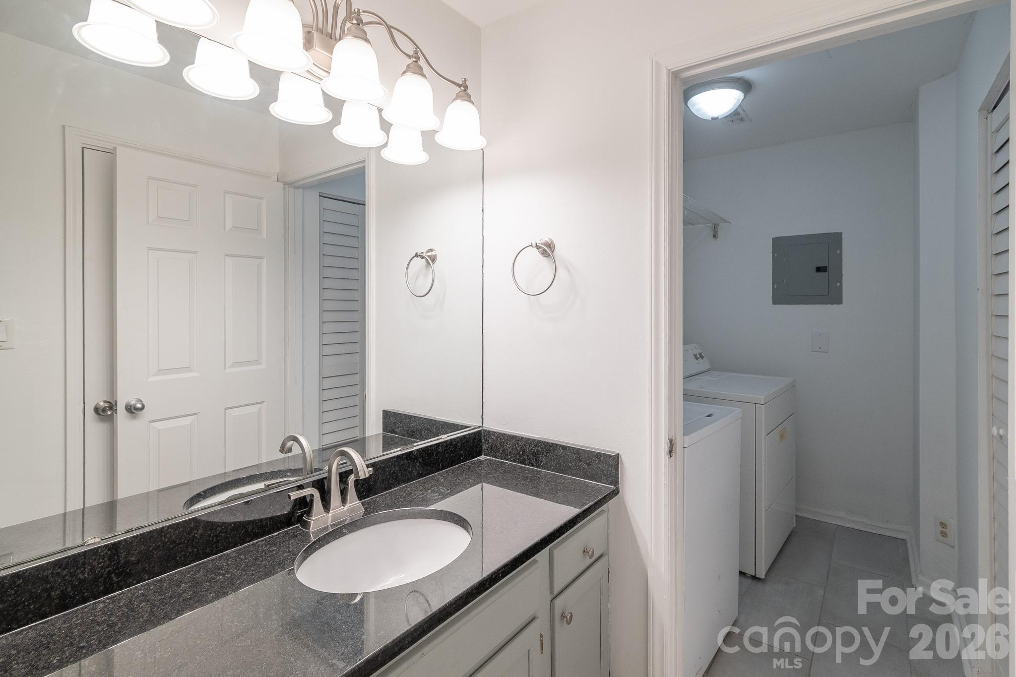 8216 Cedar Glen Drive — Charlotte