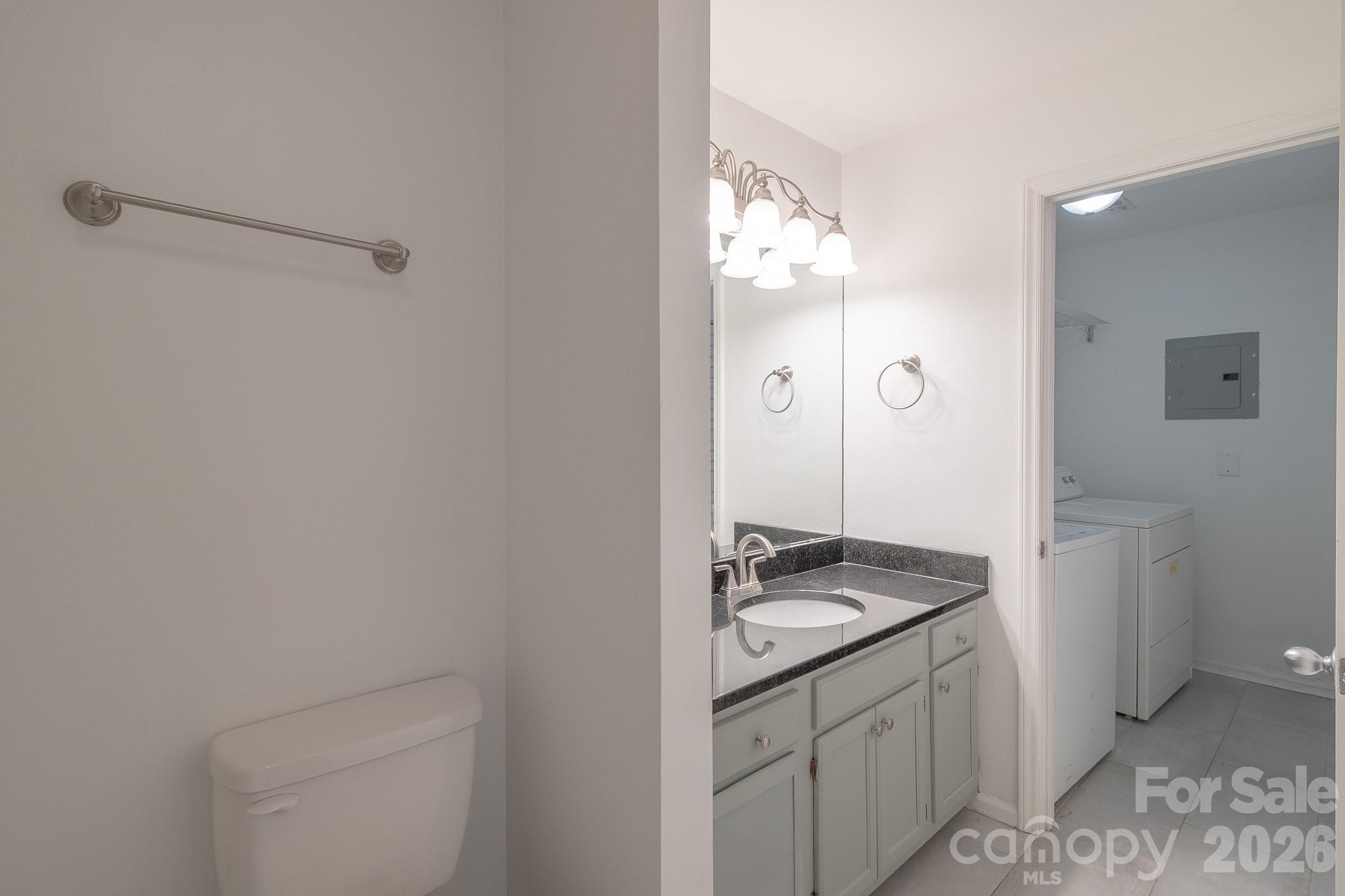 8216 Cedar Glen Drive — Charlotte