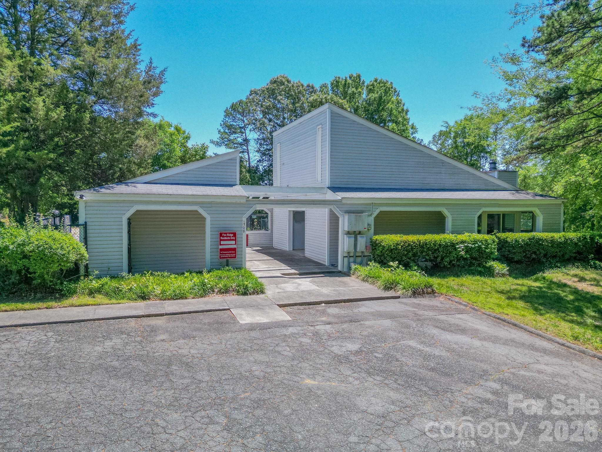 8216 Cedar Glen Drive — Charlotte