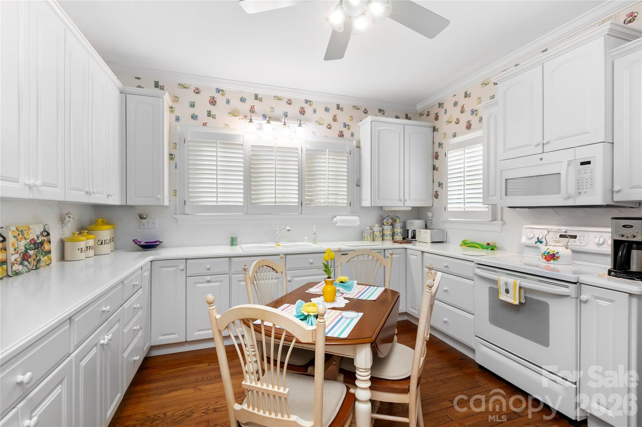 1518 Greenville Highway — Hendersonville