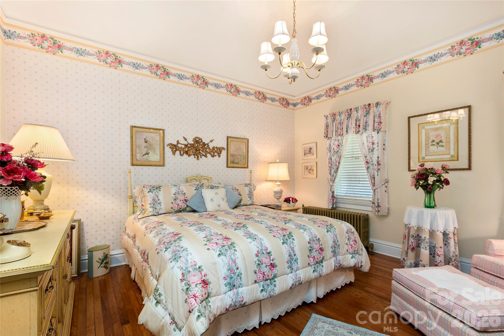 1518 Greenville Highway — Hendersonville