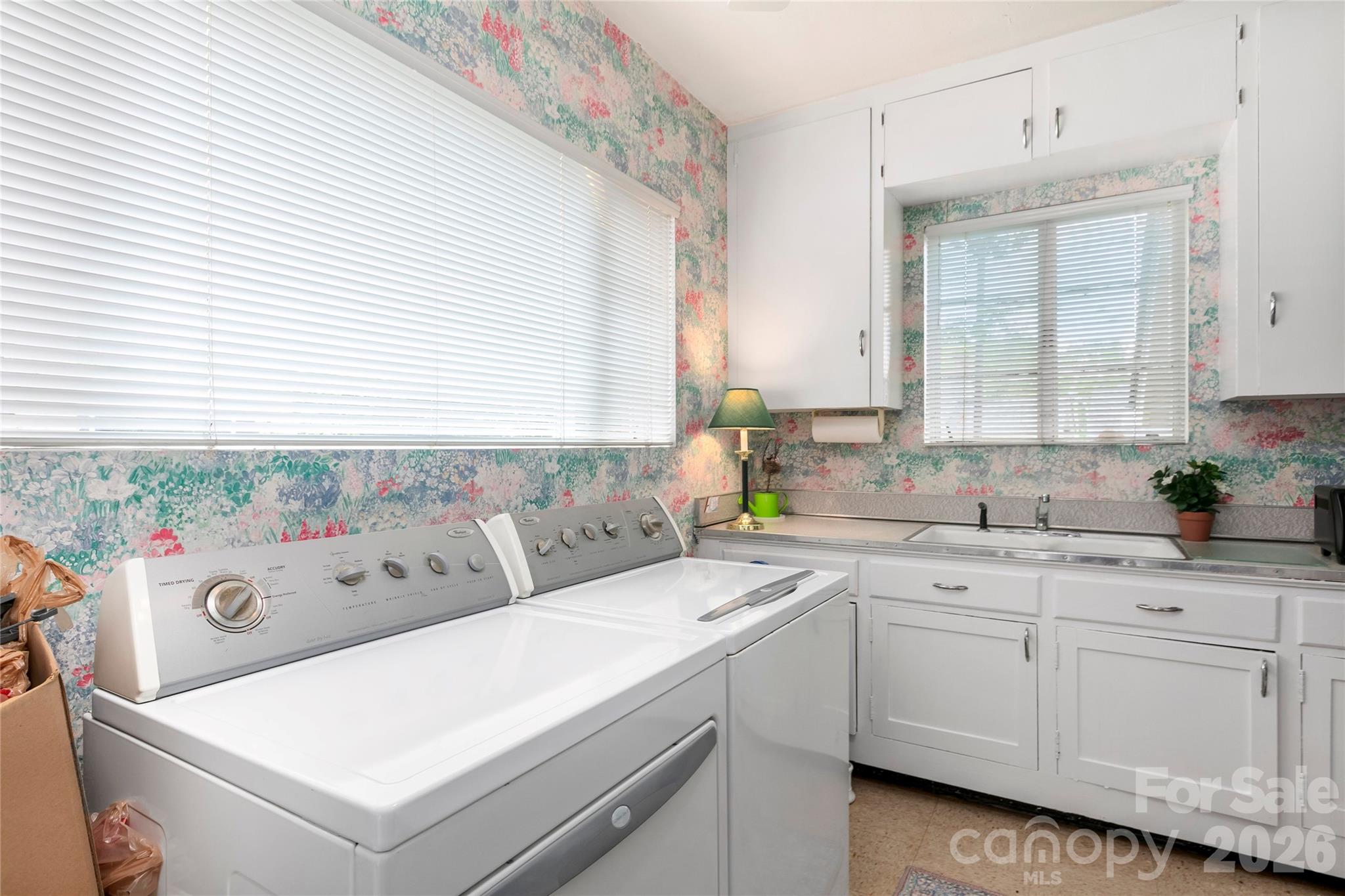 1518 Greenville Highway — Hendersonville