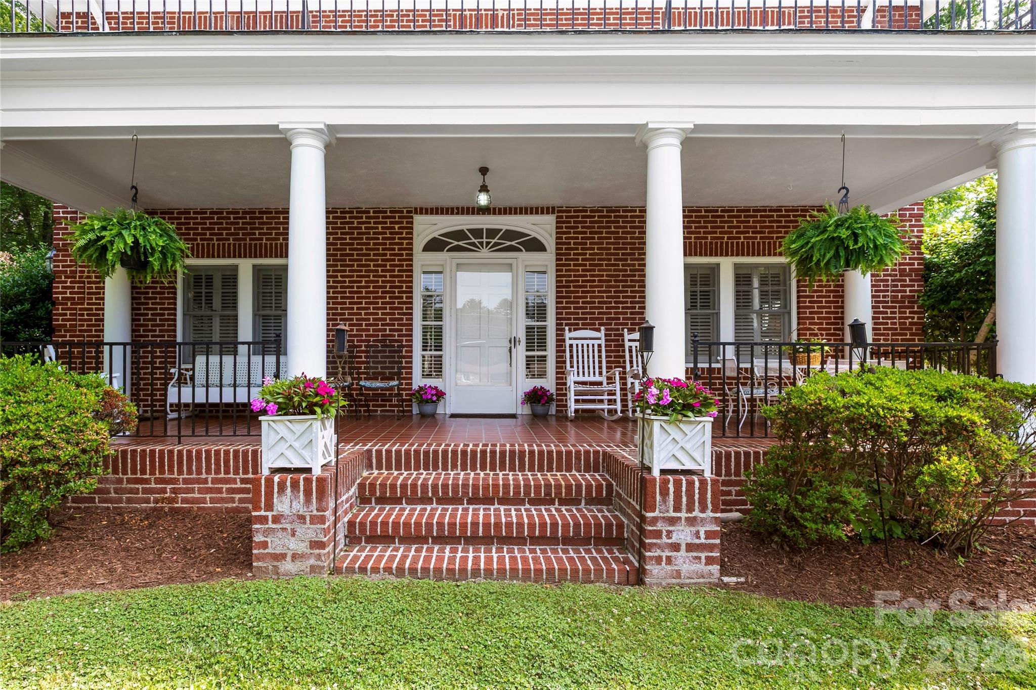 1518 Greenville Highway — Hendersonville