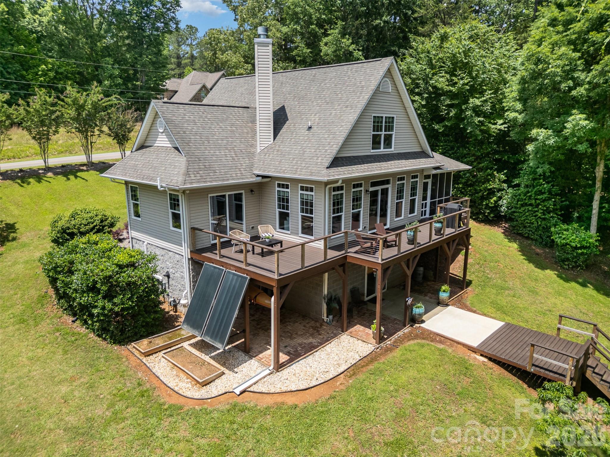 2845 Lakefront Drive — Belmont