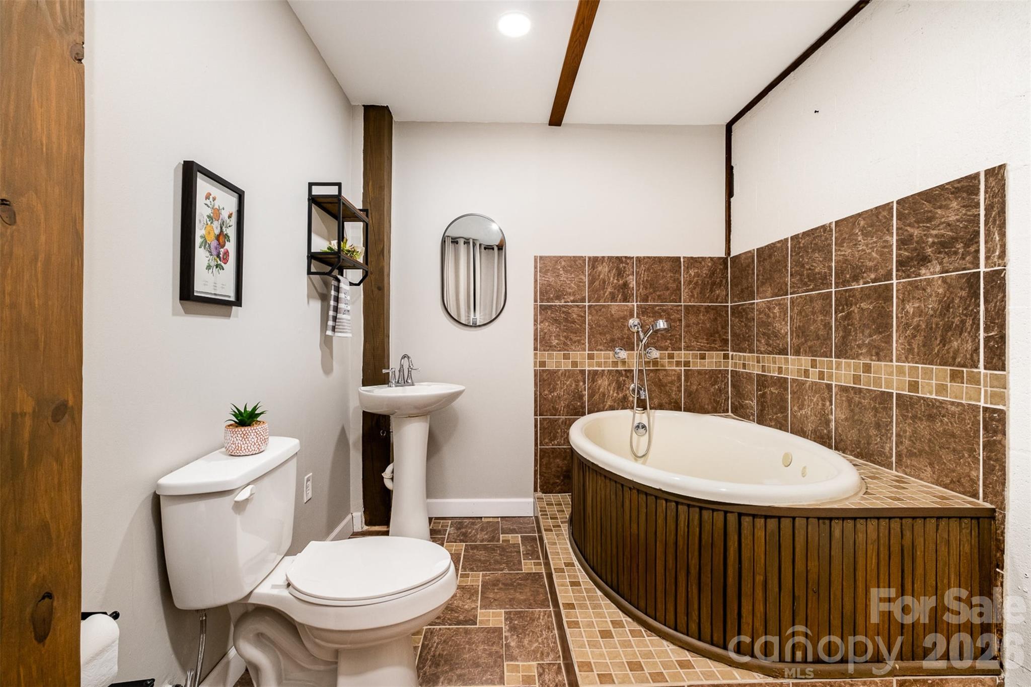 2845 Lakefront Drive — Belmont