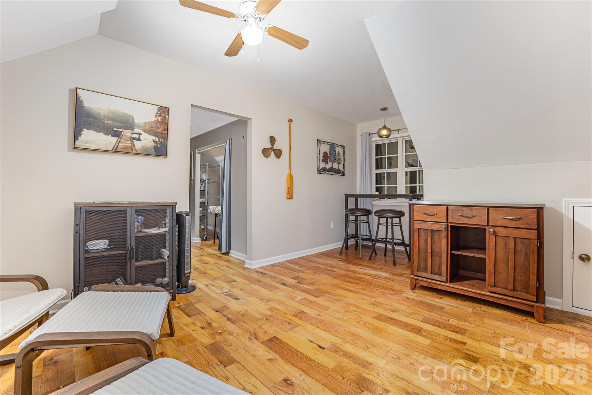 2845 Lakefront Drive — Belmont
