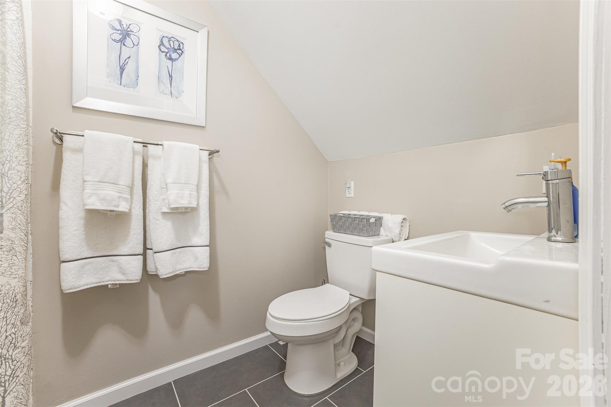 2845 Lakefront Drive — Belmont