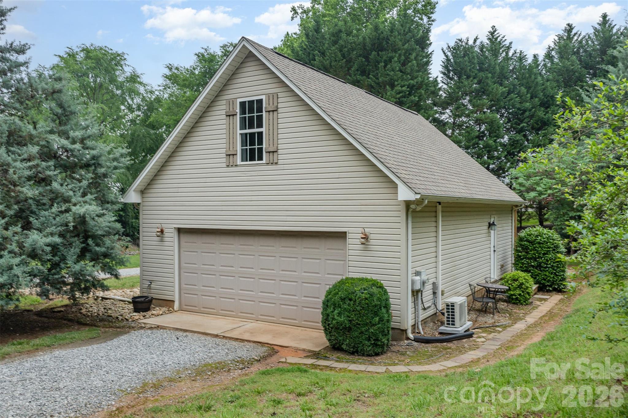 2845 Lakefront Drive — Belmont
