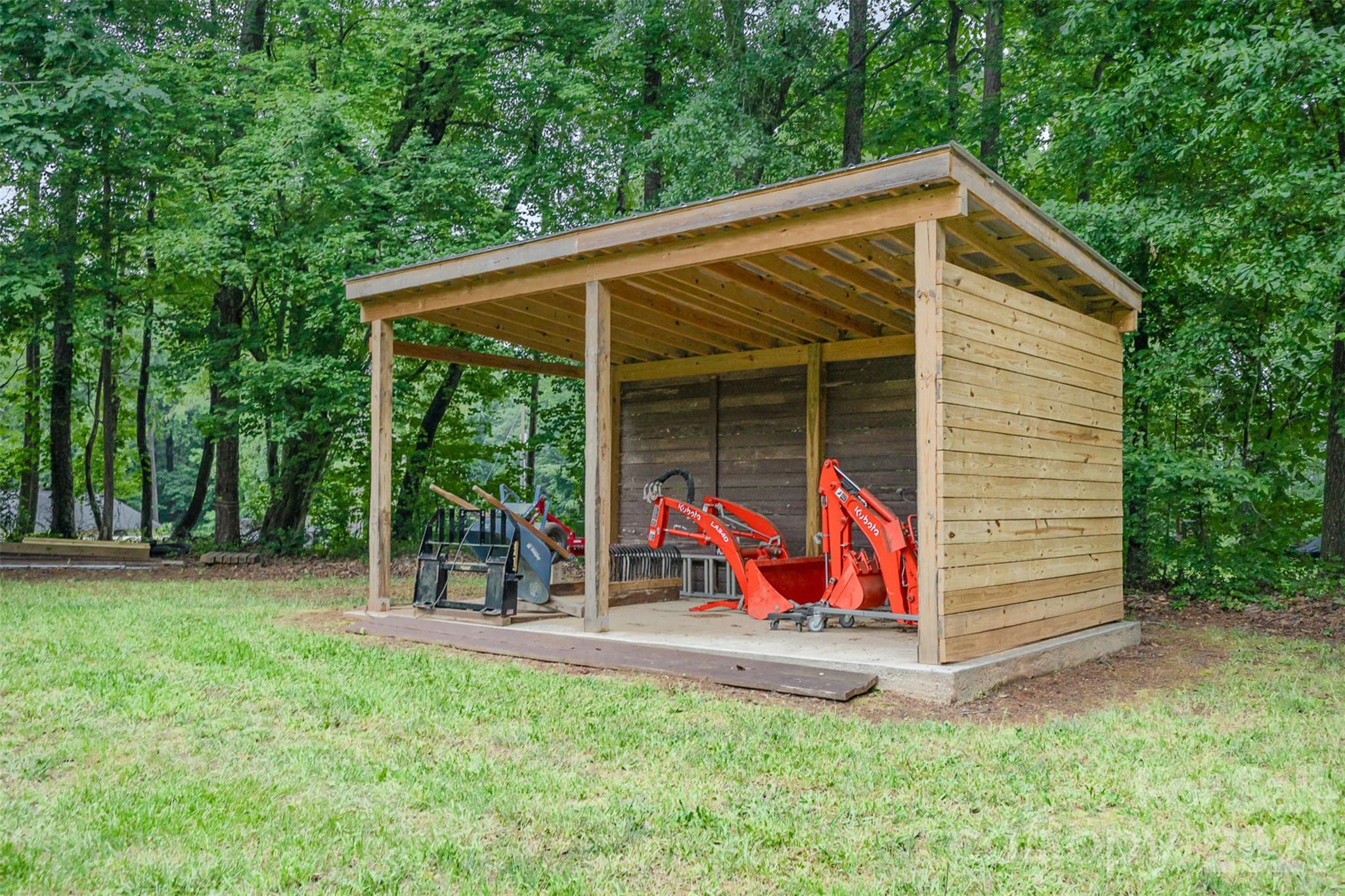 2845 Lakefront Drive — Belmont