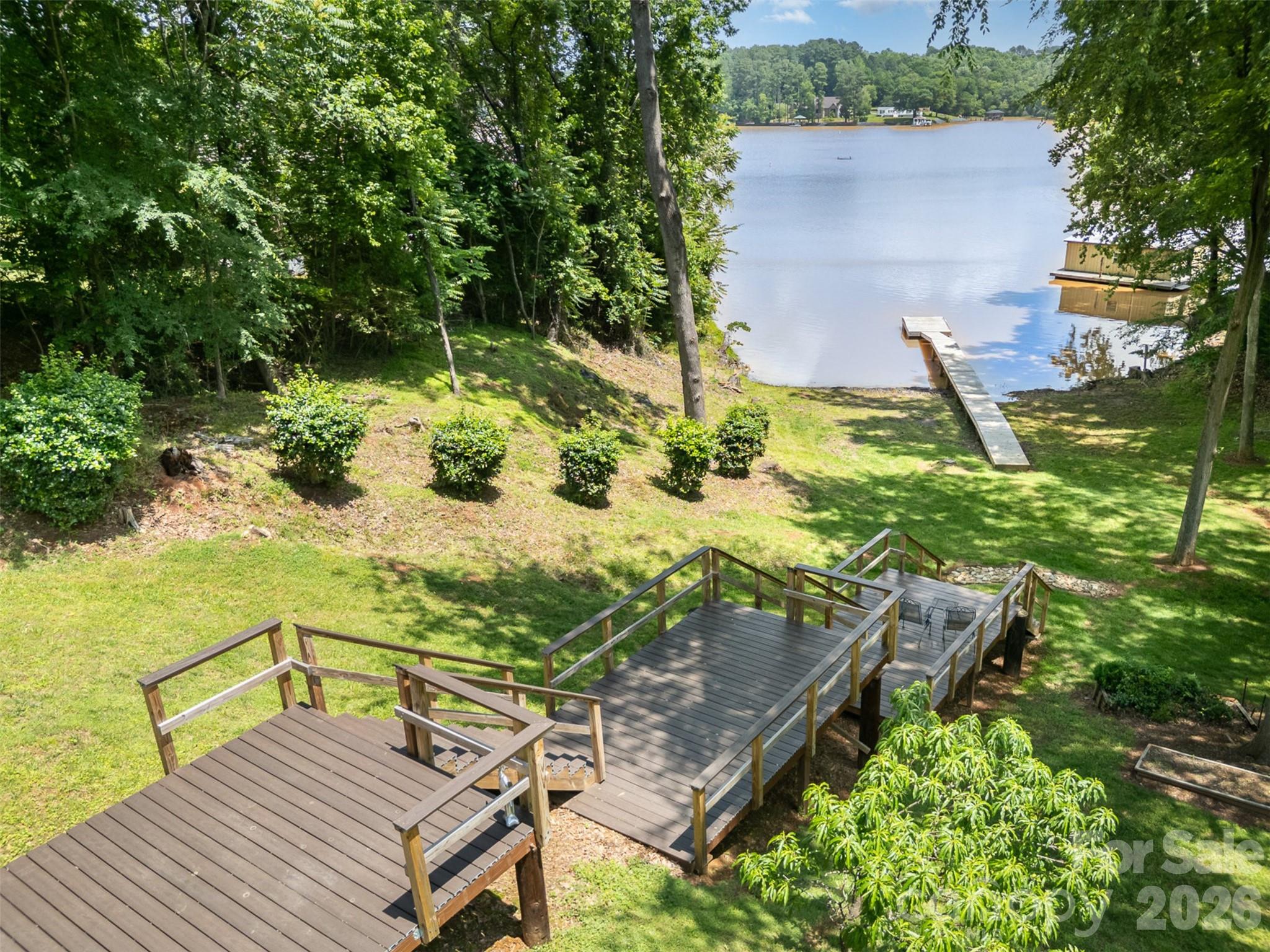2845 Lakefront Drive — Belmont